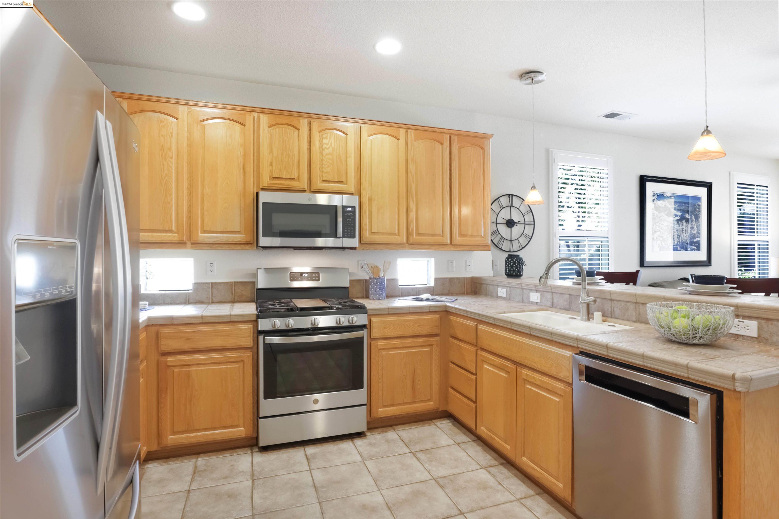 983 Centennial Dr