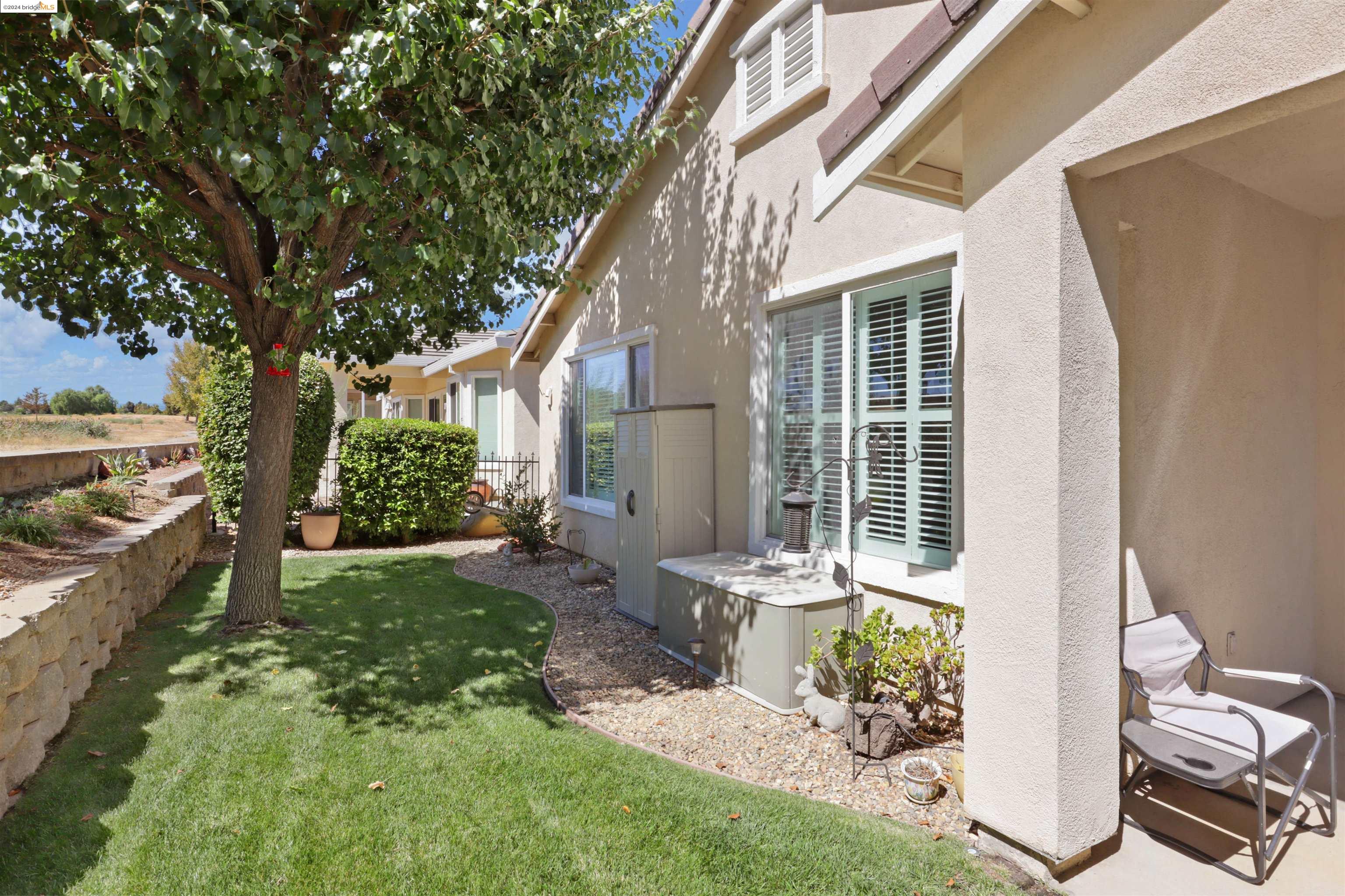 983 Centennial Dr