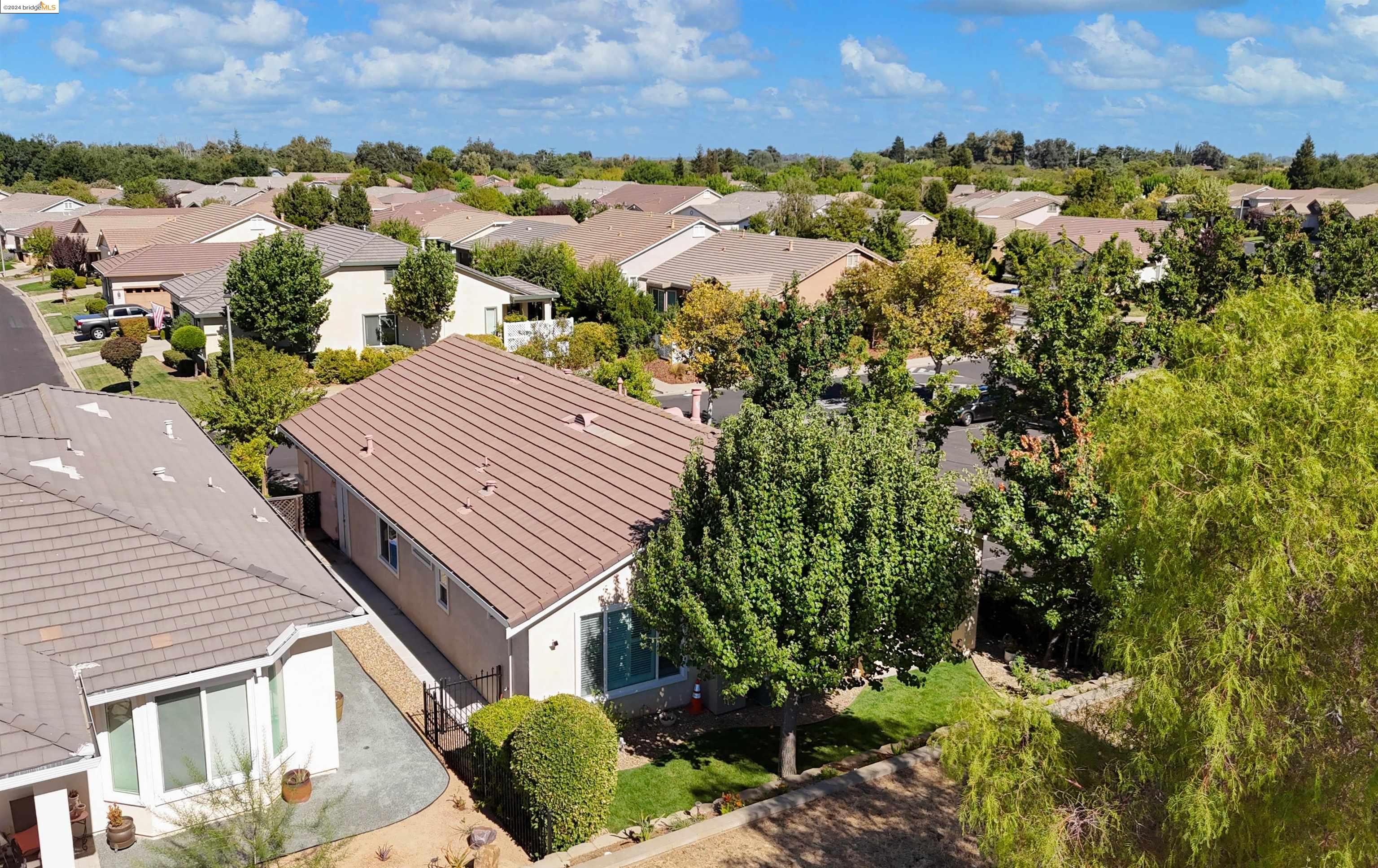 983 Centennial Dr