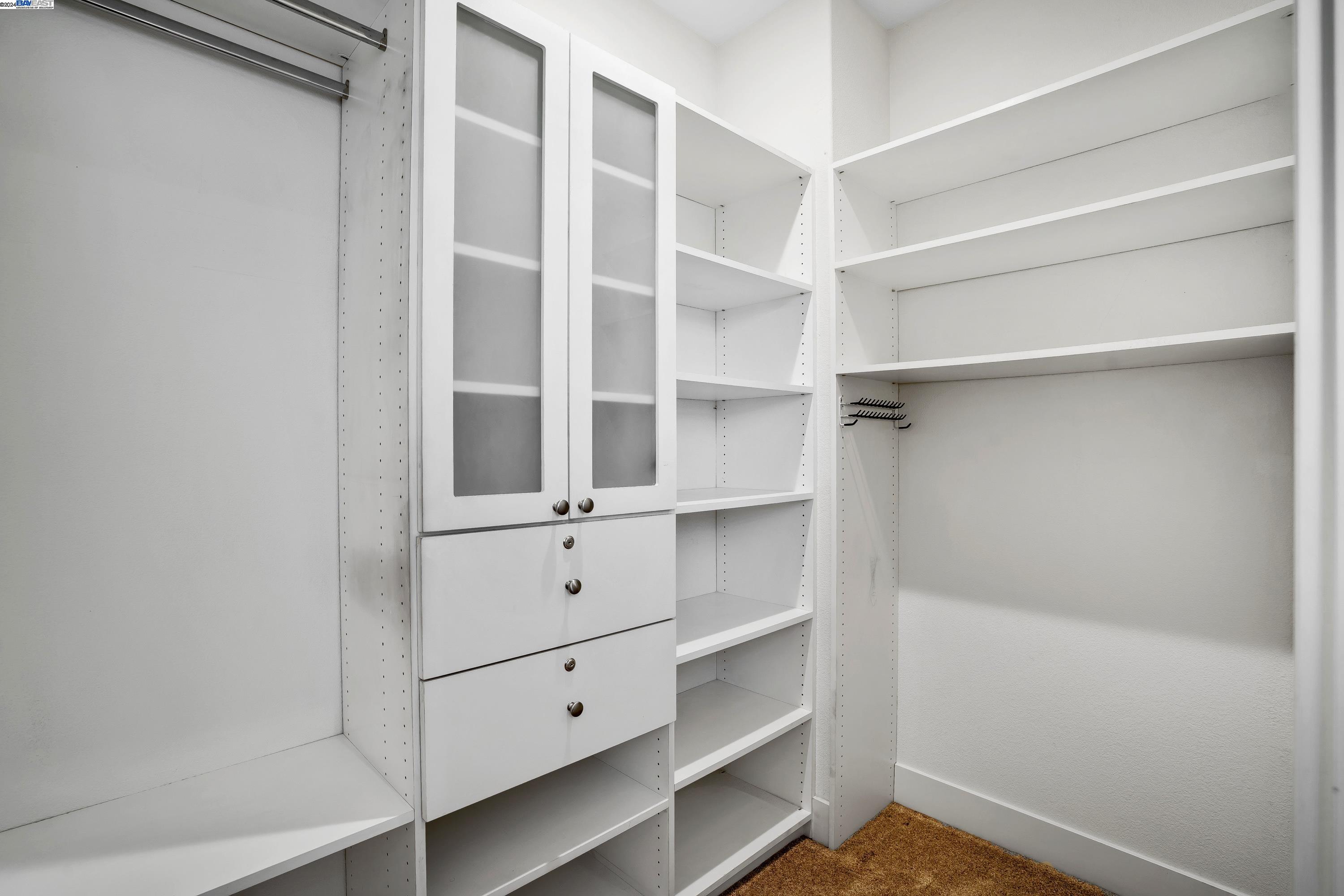 4259 Midlands Ct