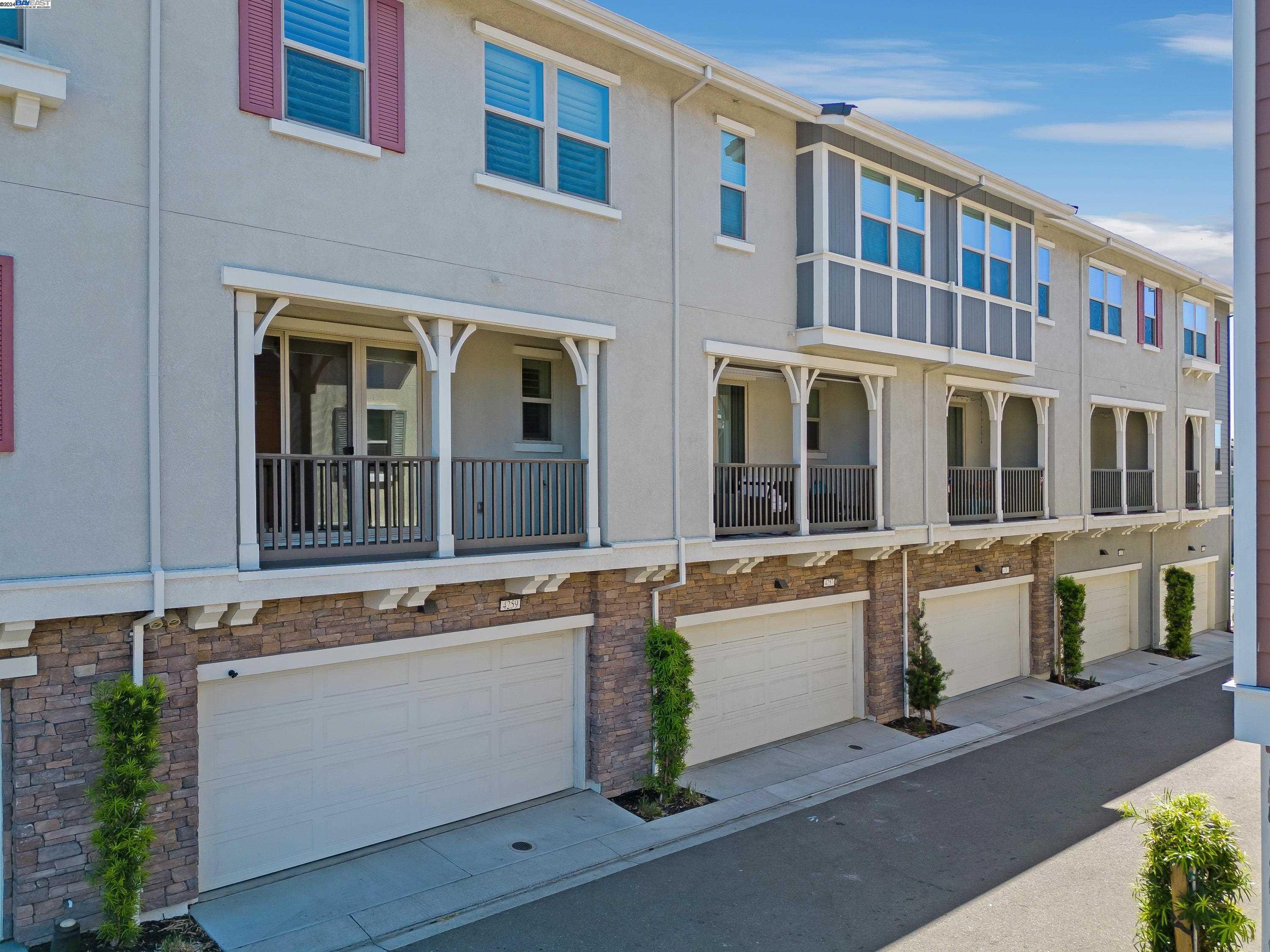 4259 Midlands Ct