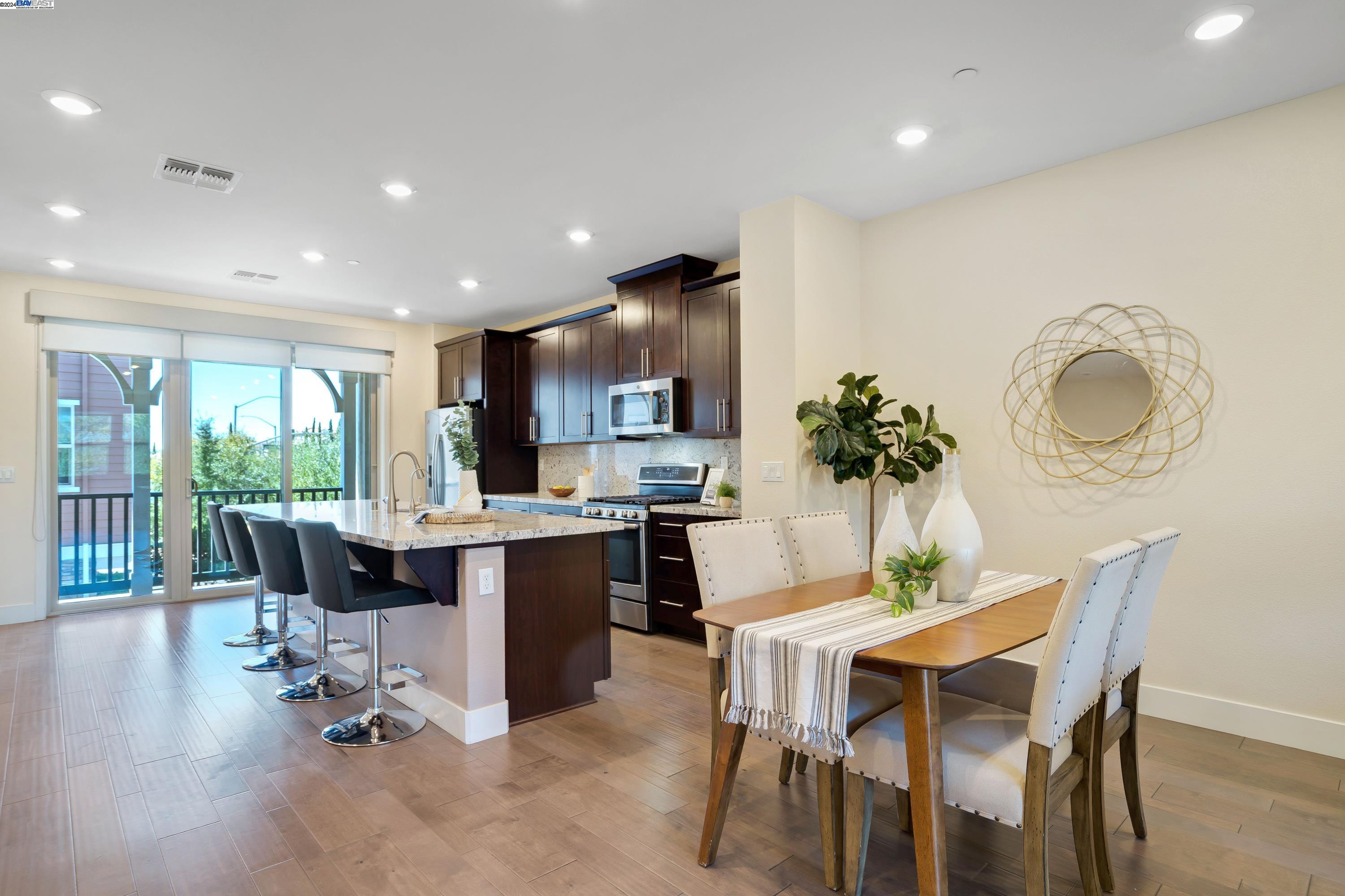 4259 Midlands Ct