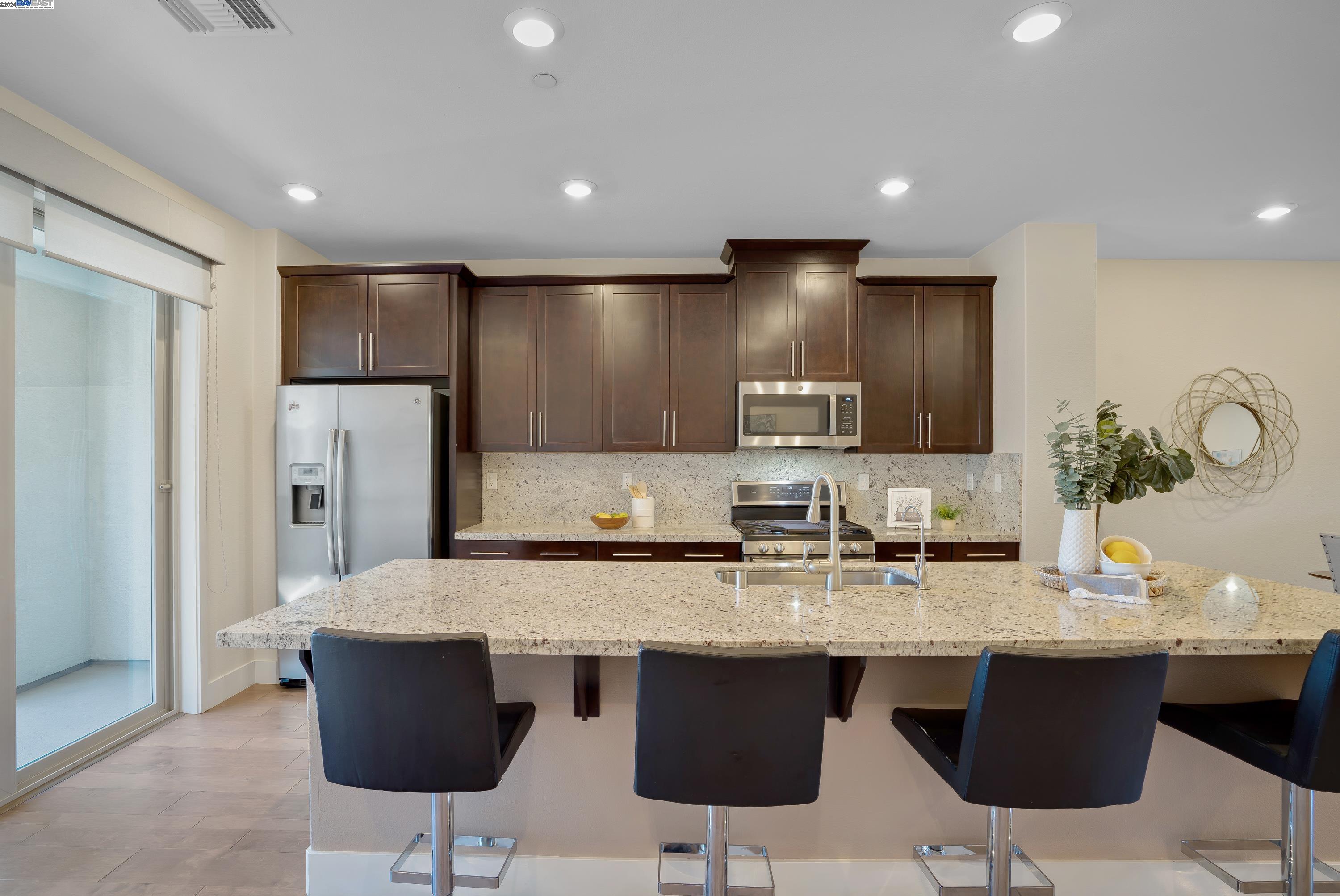 4259 Midlands Ct