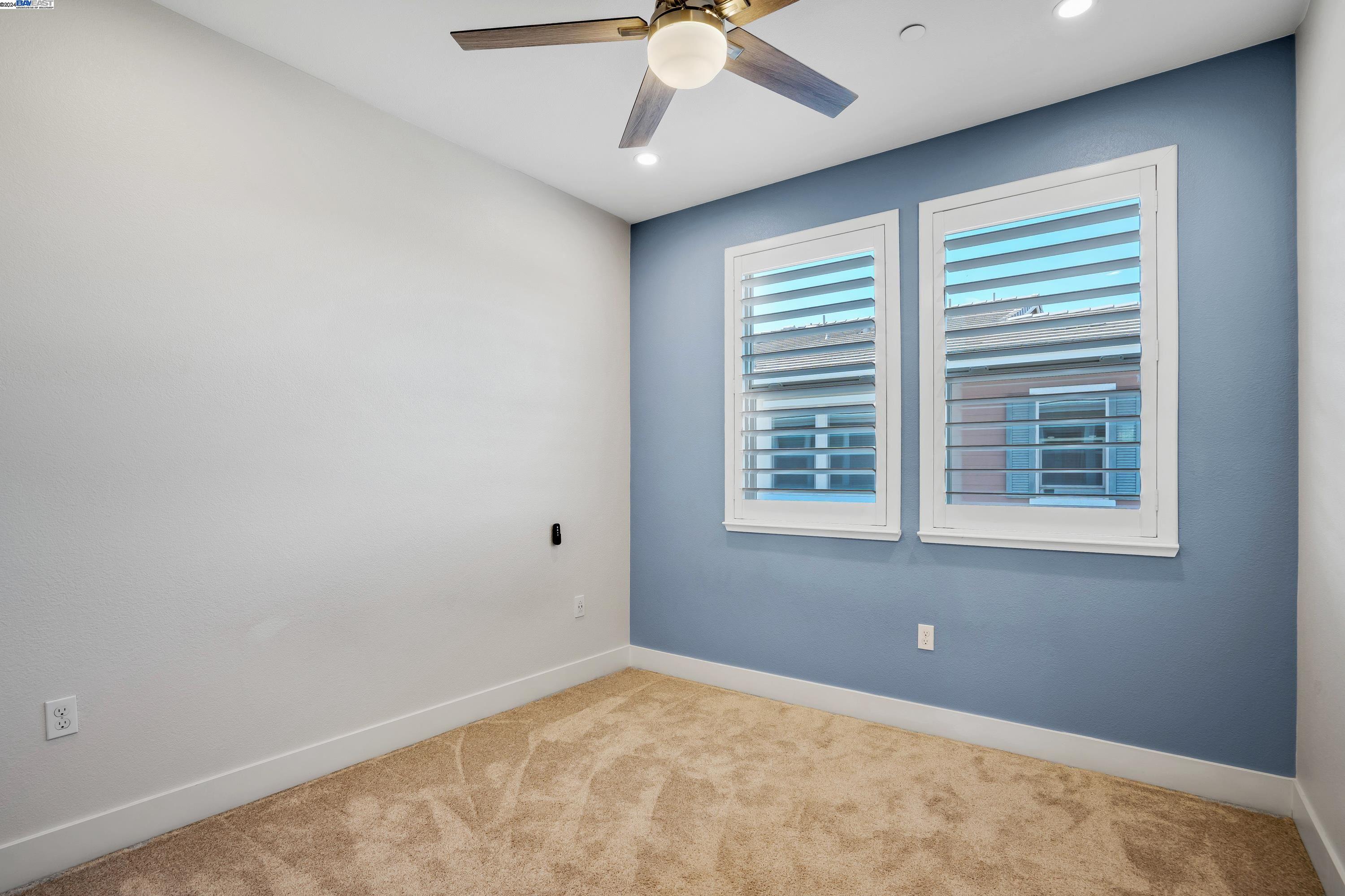 4259 Midlands Ct