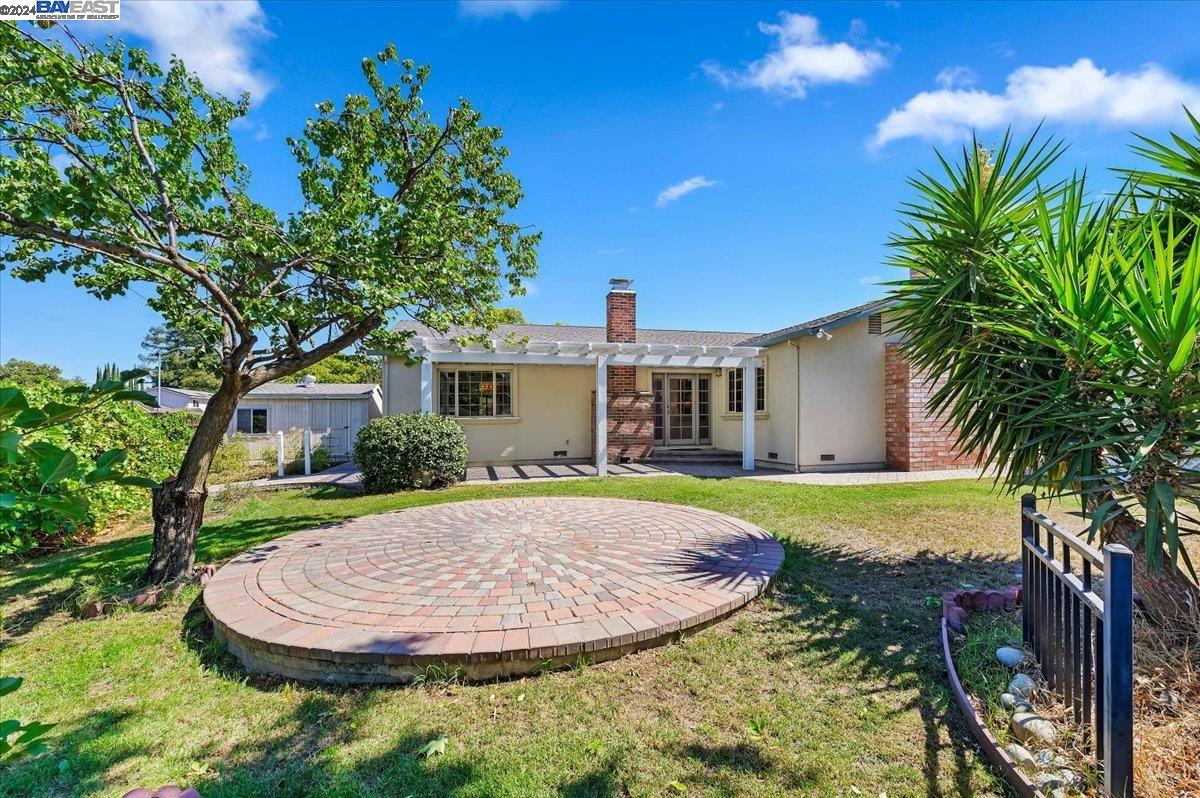 33 Agate Court