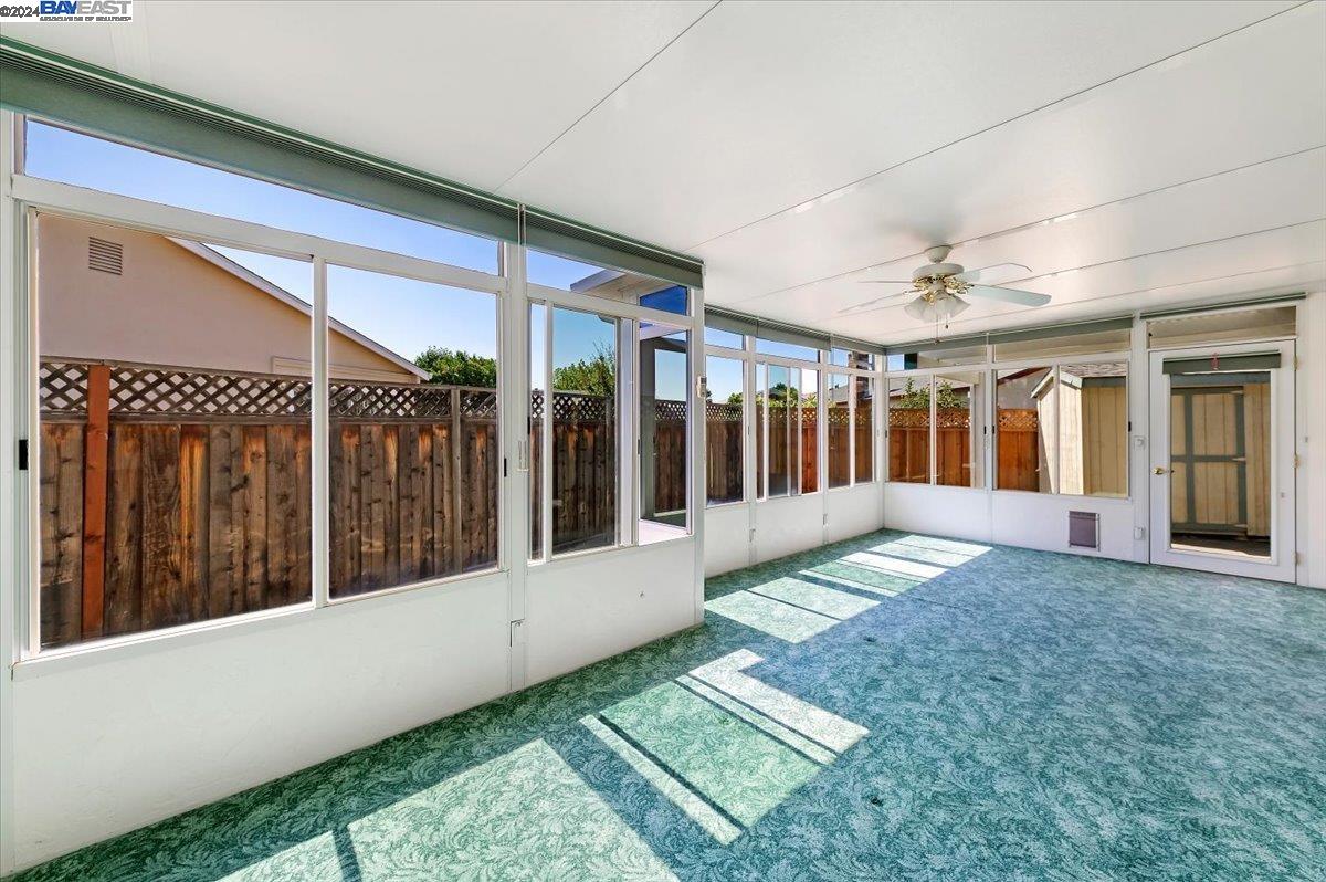 33 Agate Court
