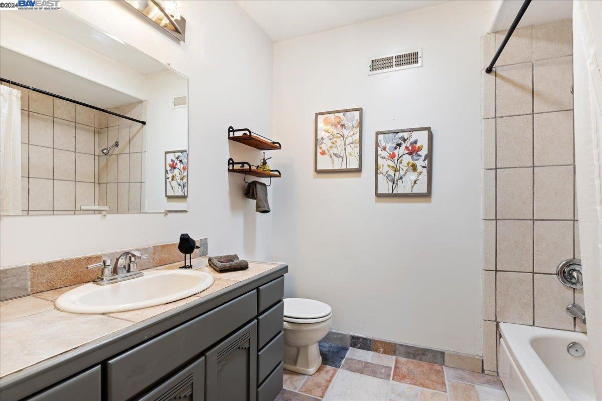8887 Davona Dr