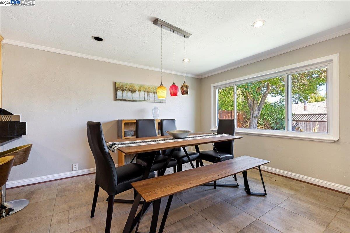 8887 Davona Dr
