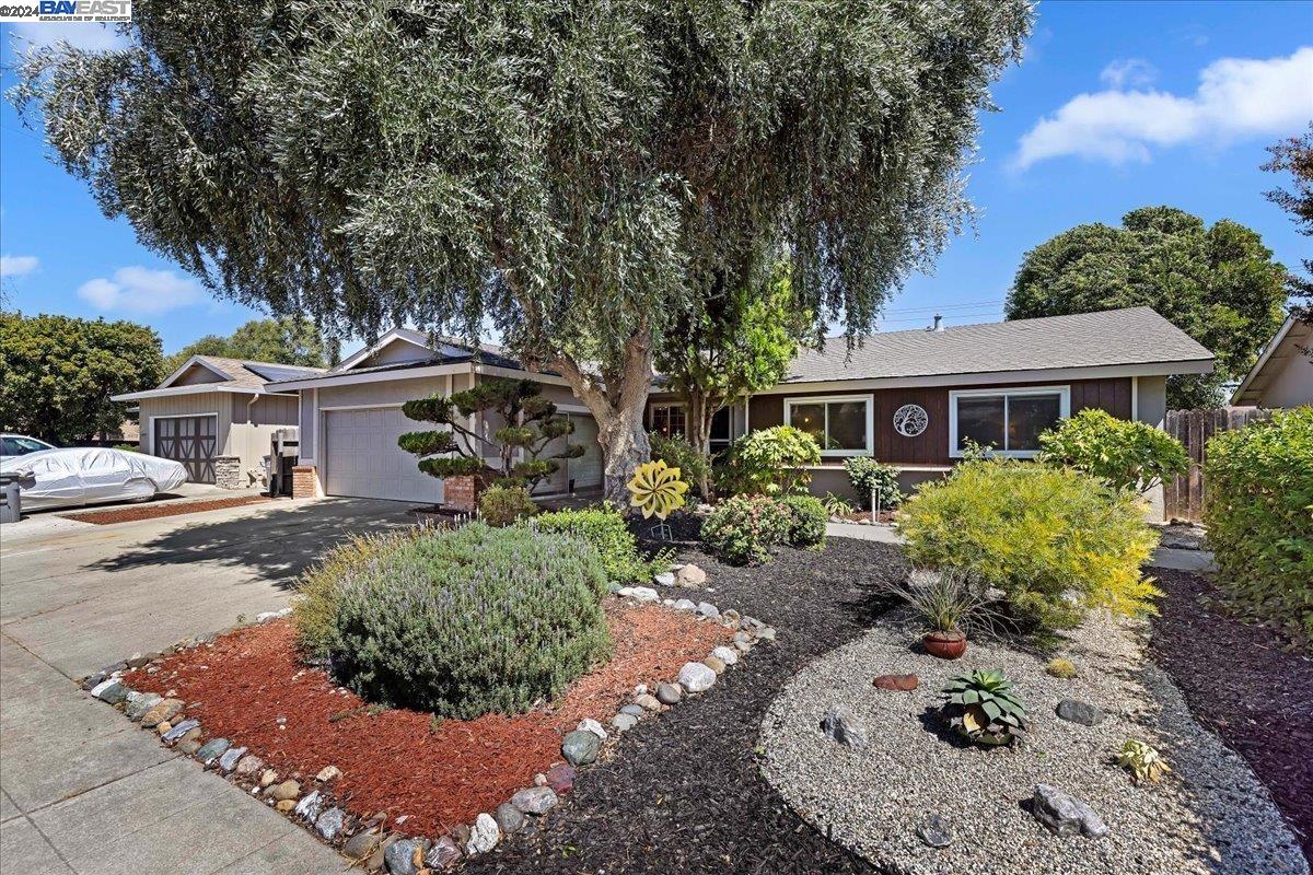 8887 Davona Dr