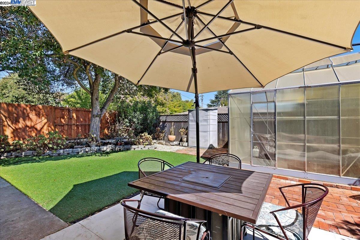 8887 Davona Dr