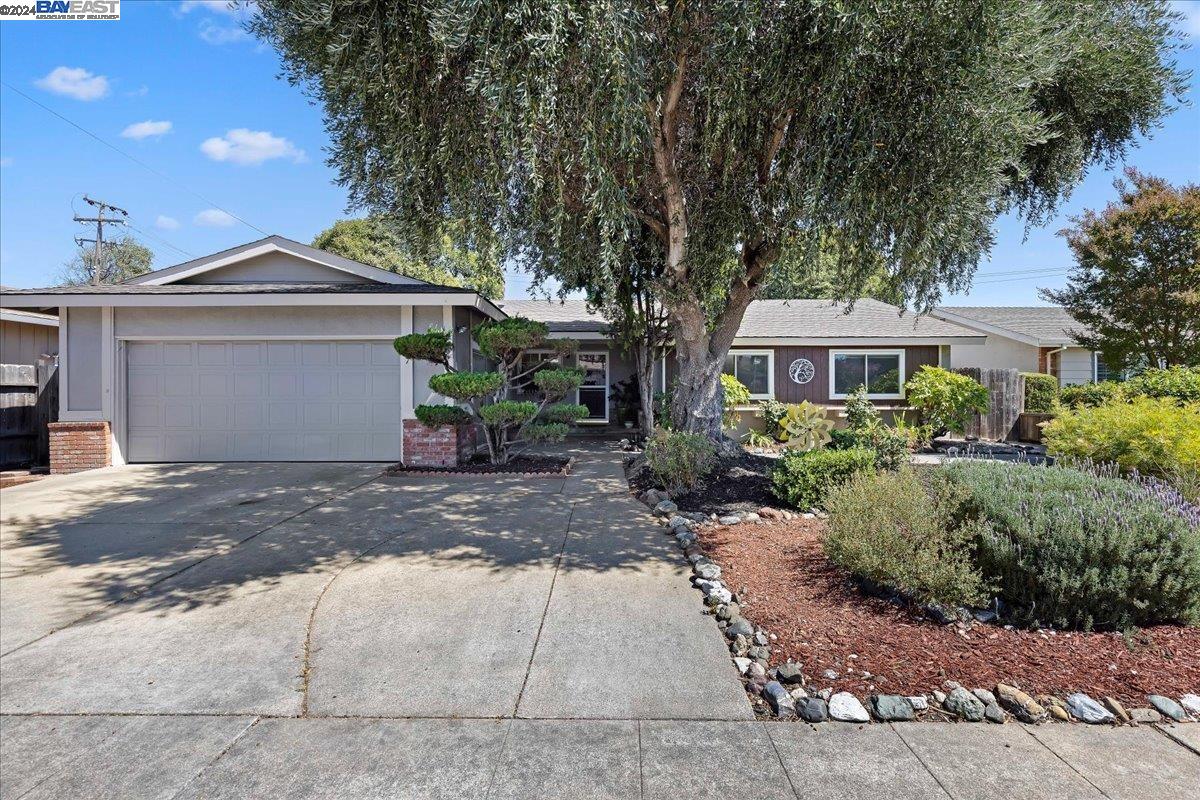8887 Davona Dr