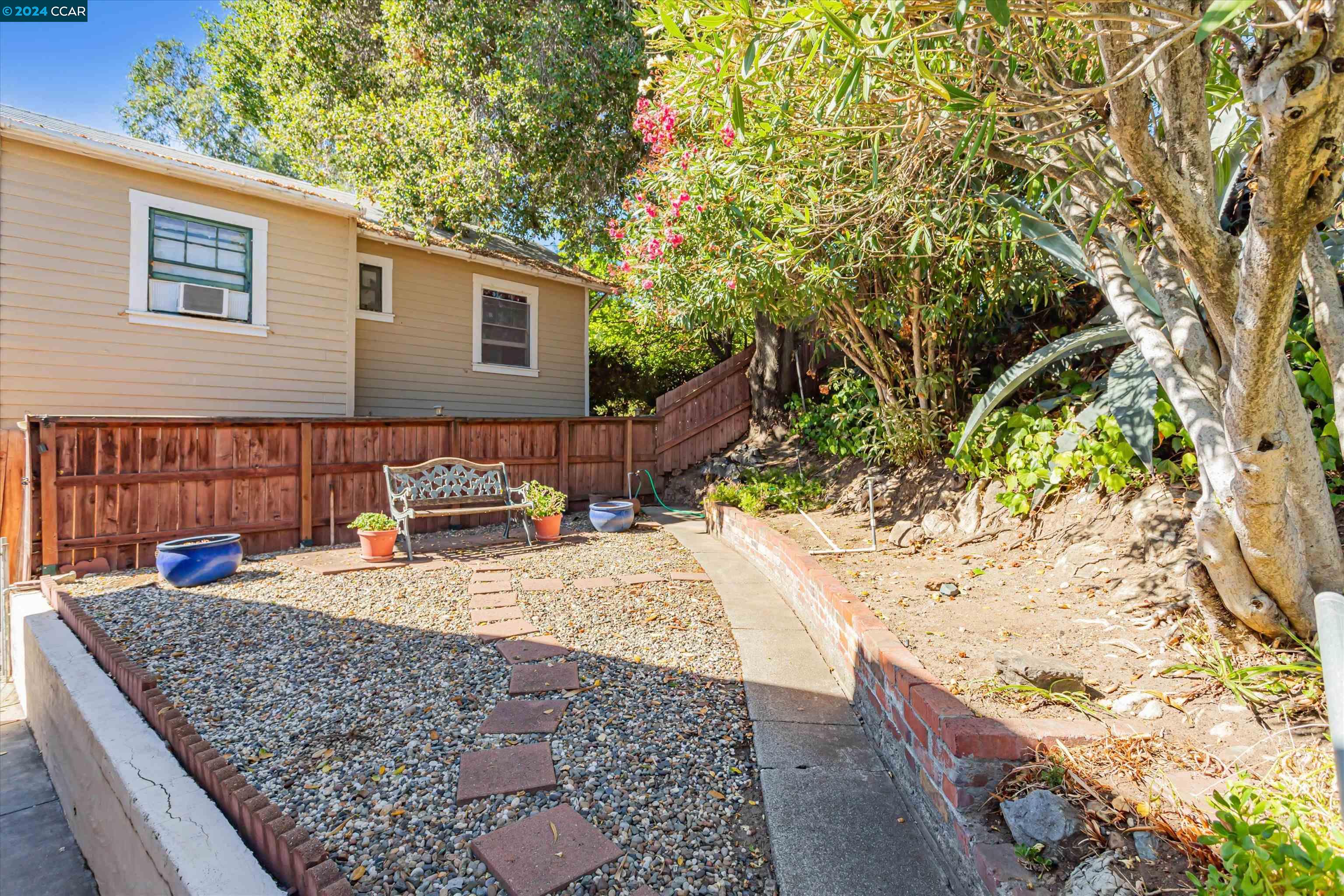 2300 Monterey Ave