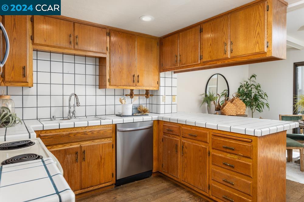 1441 Quail View Cir