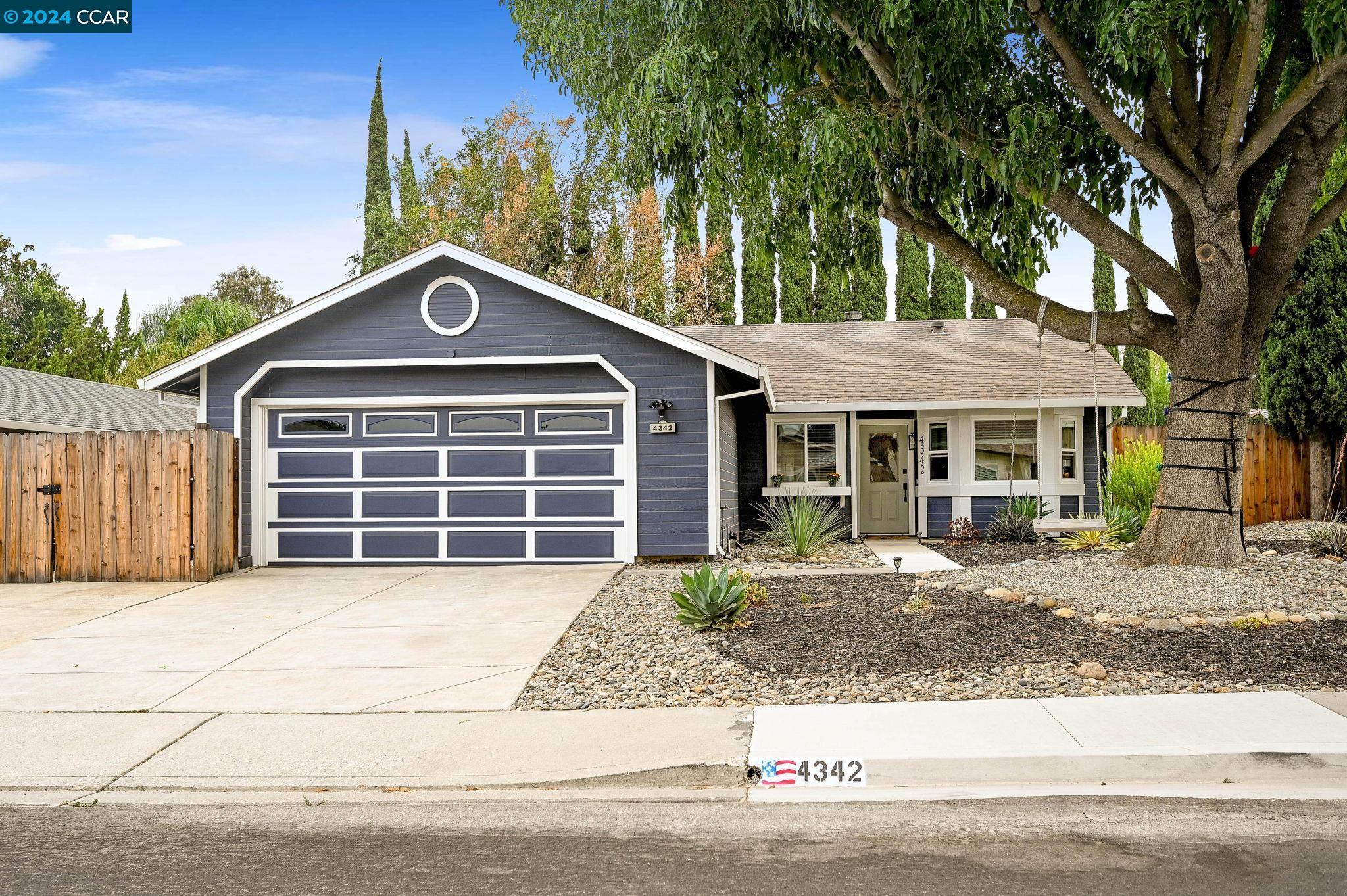 4342 Redwood Dr