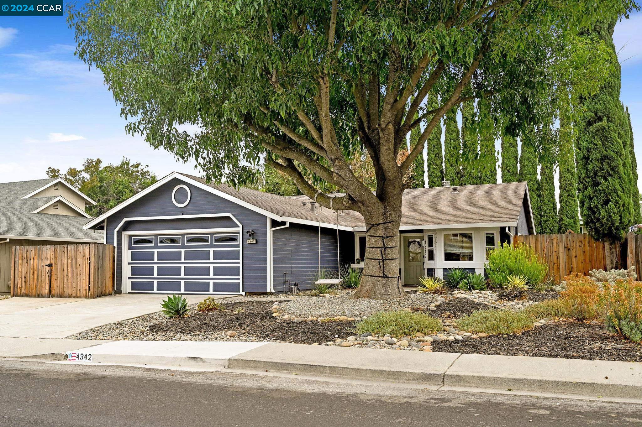 4342 Redwood Dr