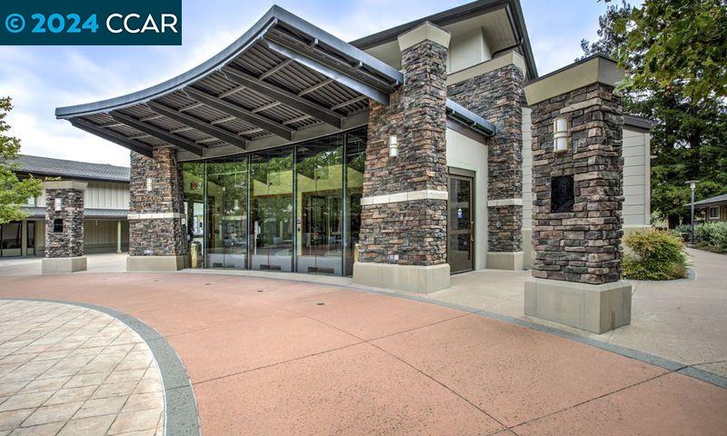 1332 Singingwood Ct # 3