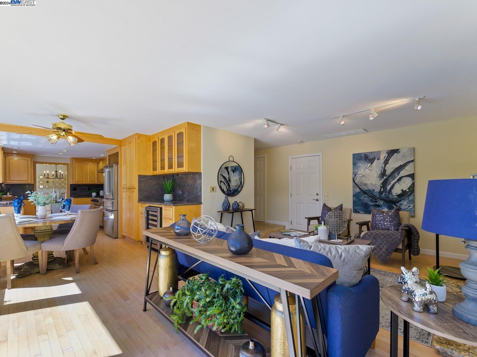 4516 Sutter Gate Avenue