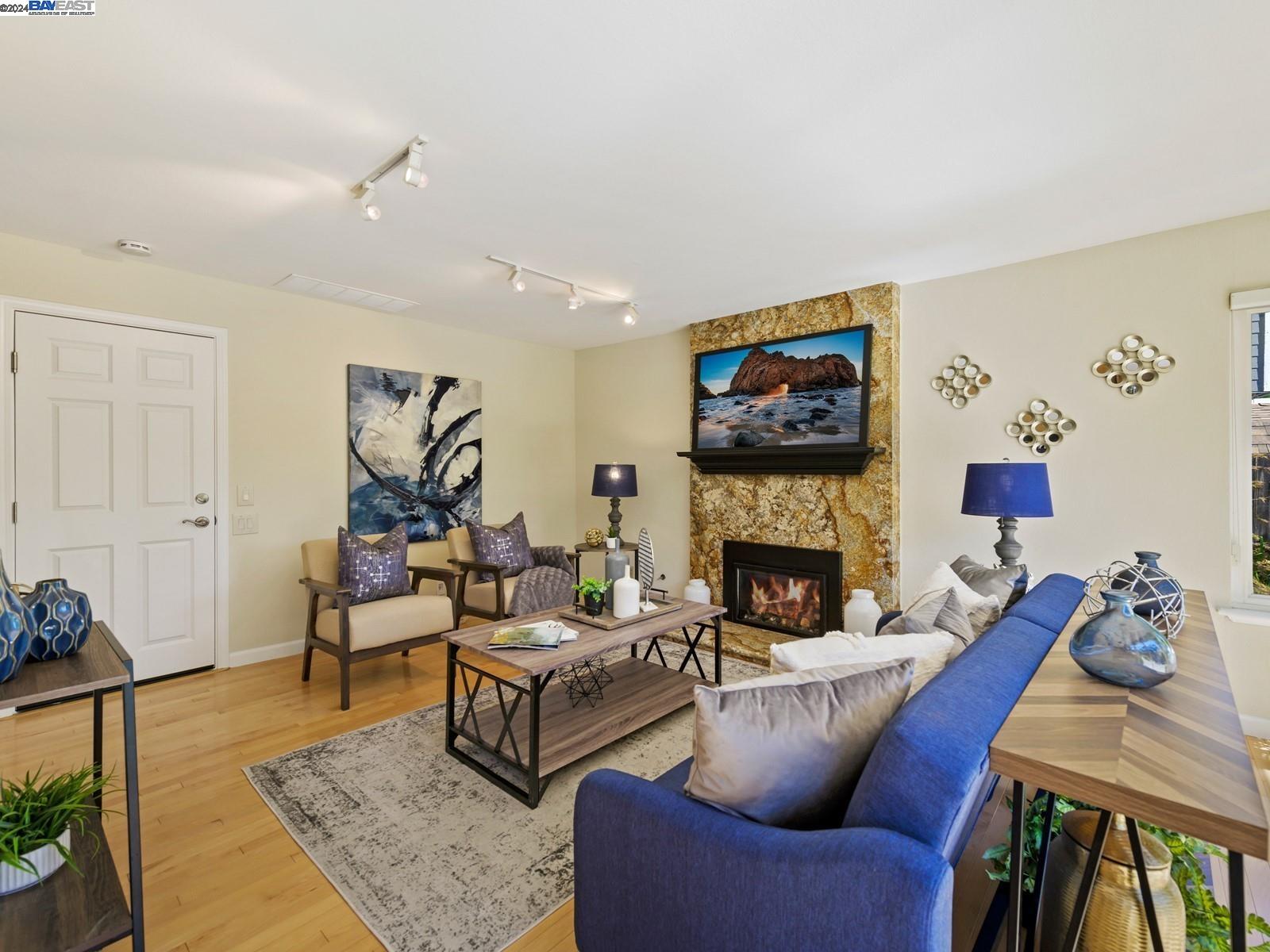 4516 Sutter Gate Avenue