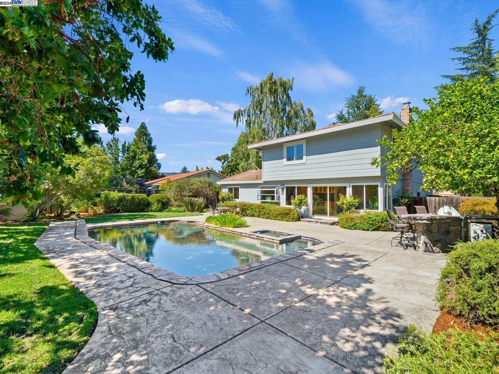 4516 Sutter Gate Avenue