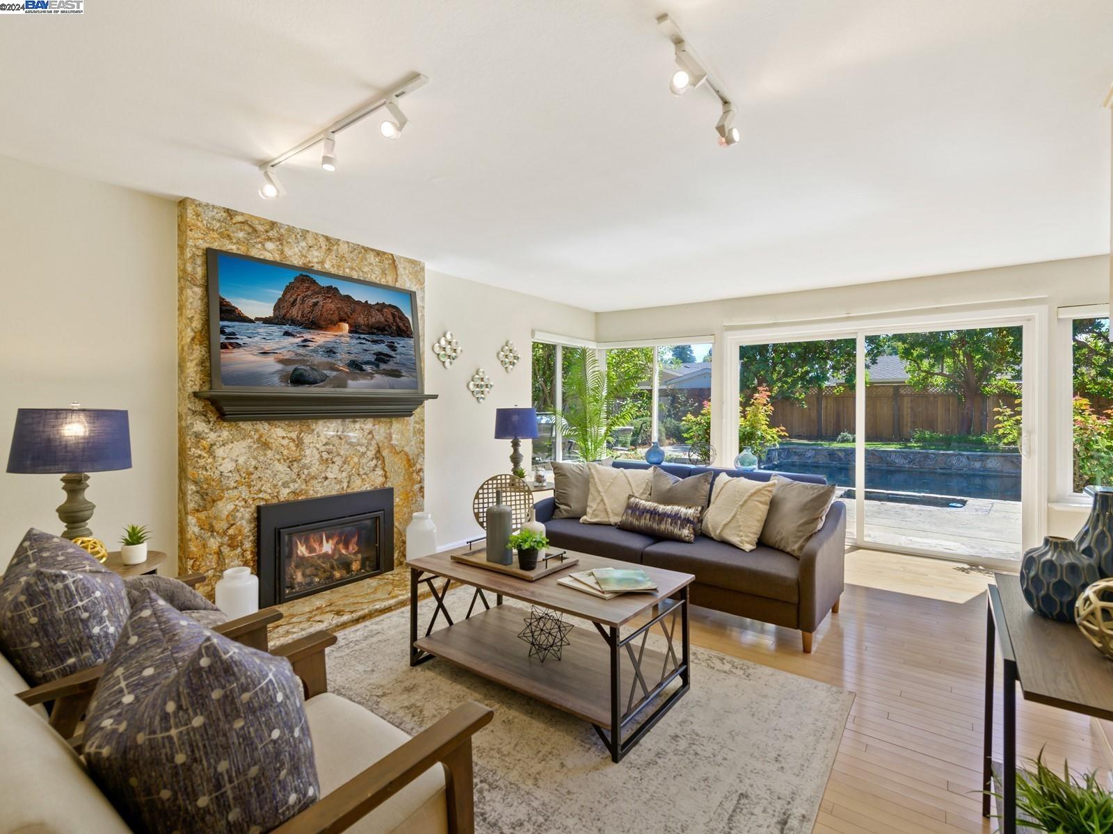 4516 Sutter Gate Avenue