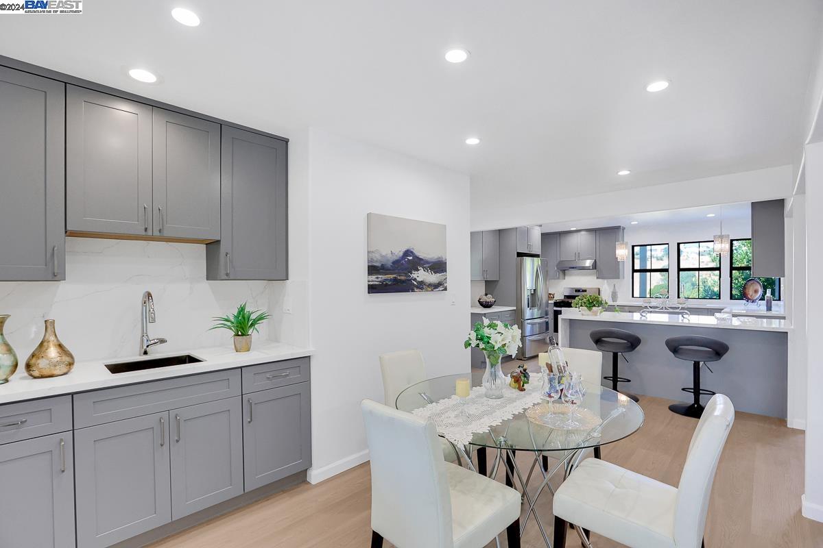 14 Powder Bowl Ct
