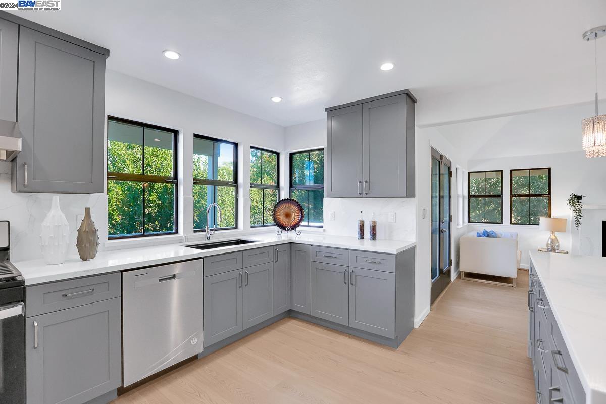 14 Powder Bowl Ct