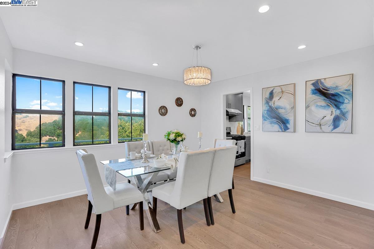 14 Powder Bowl Ct