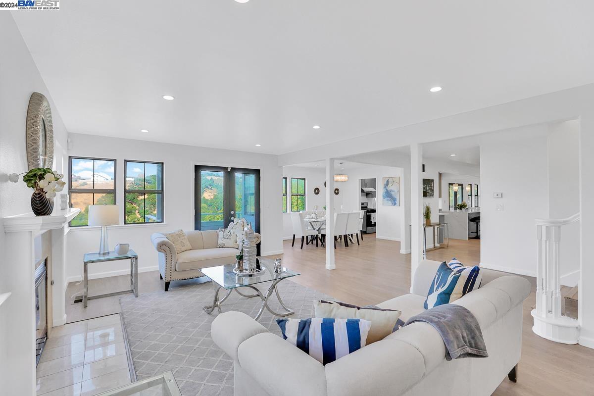 14 Powder Bowl Ct
