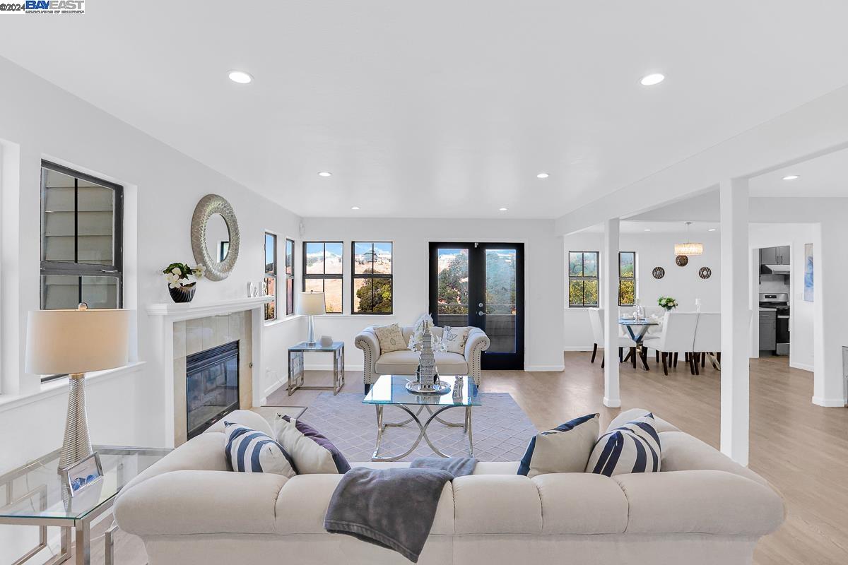 14 Powder Bowl Ct