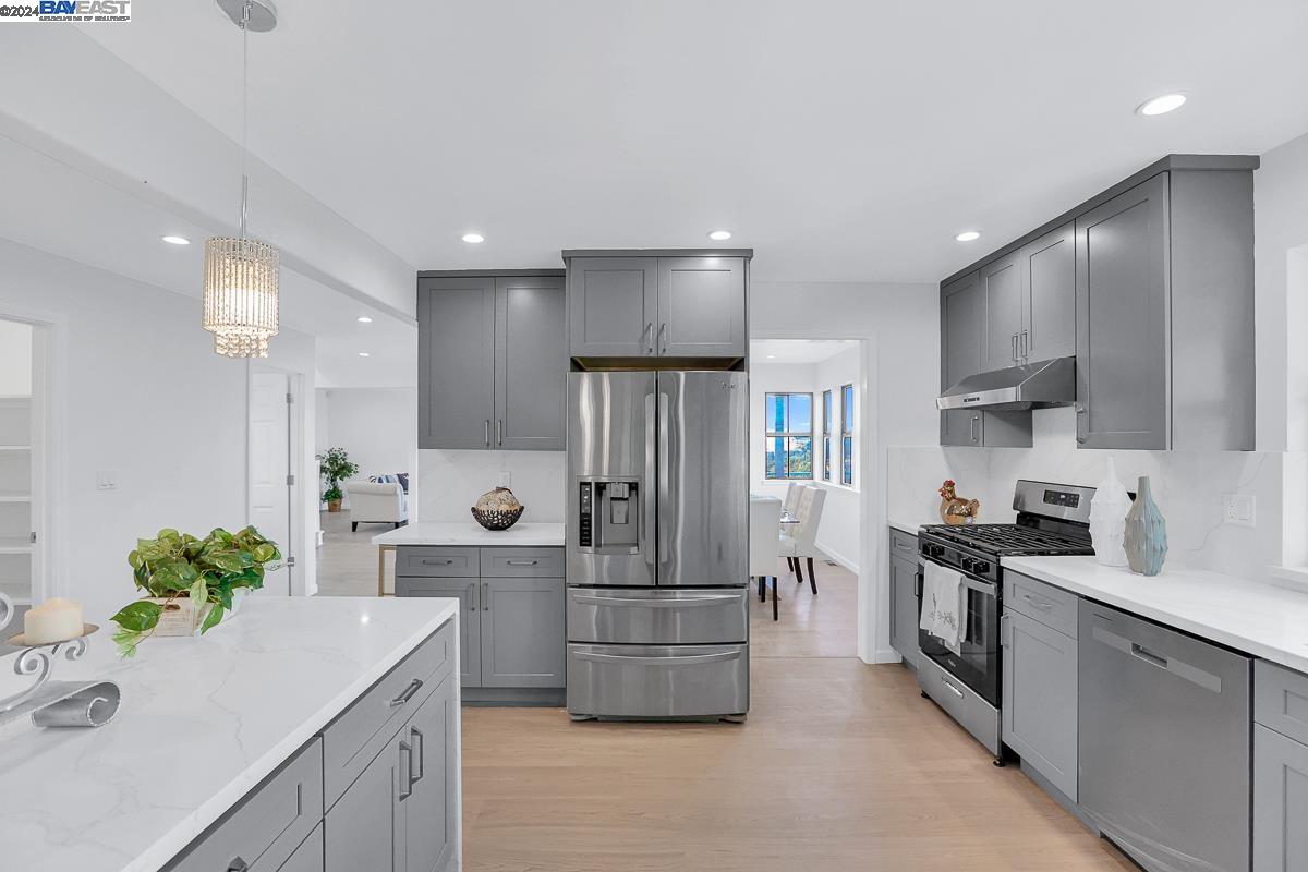 14 Powder Bowl Ct
