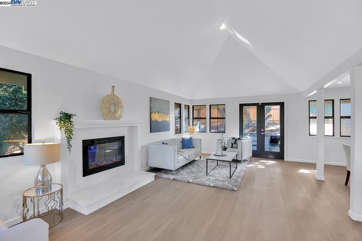 14 Powder Bowl Ct