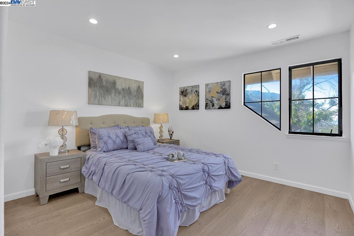14 Powder Bowl Ct