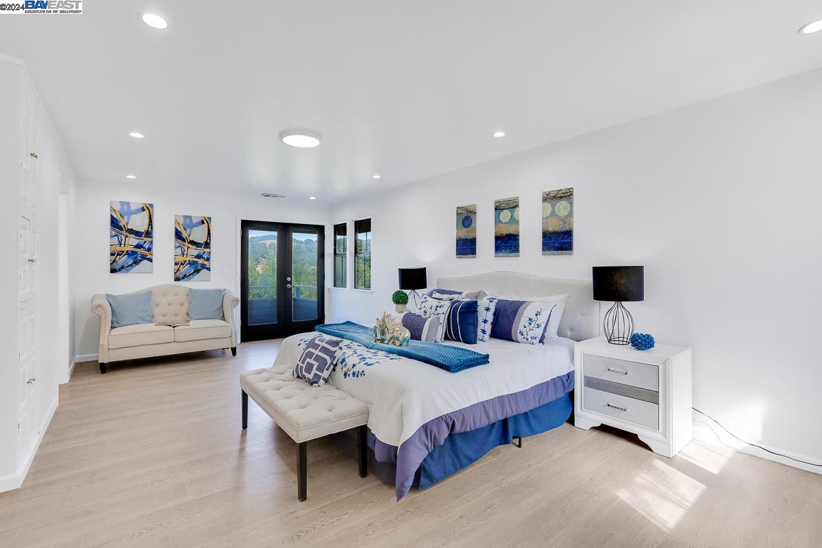 14 Powder Bowl Ct