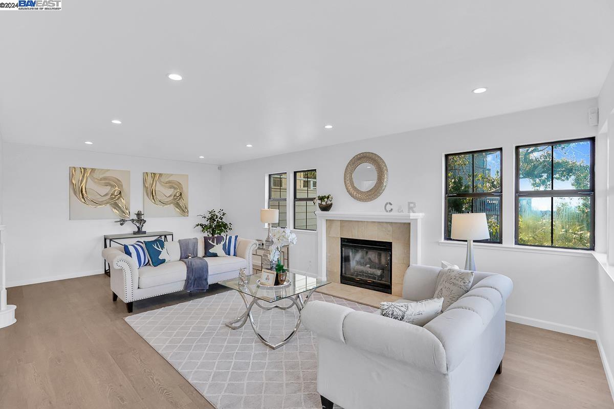 14 Powder Bowl Ct