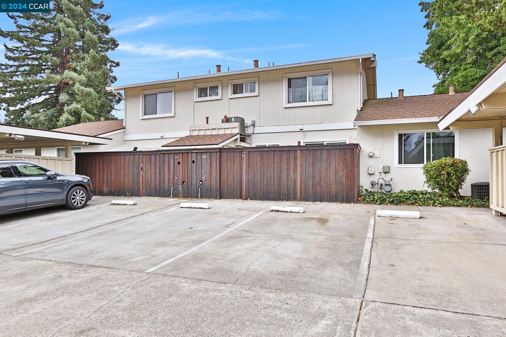 2559 Twin Creeks Dr