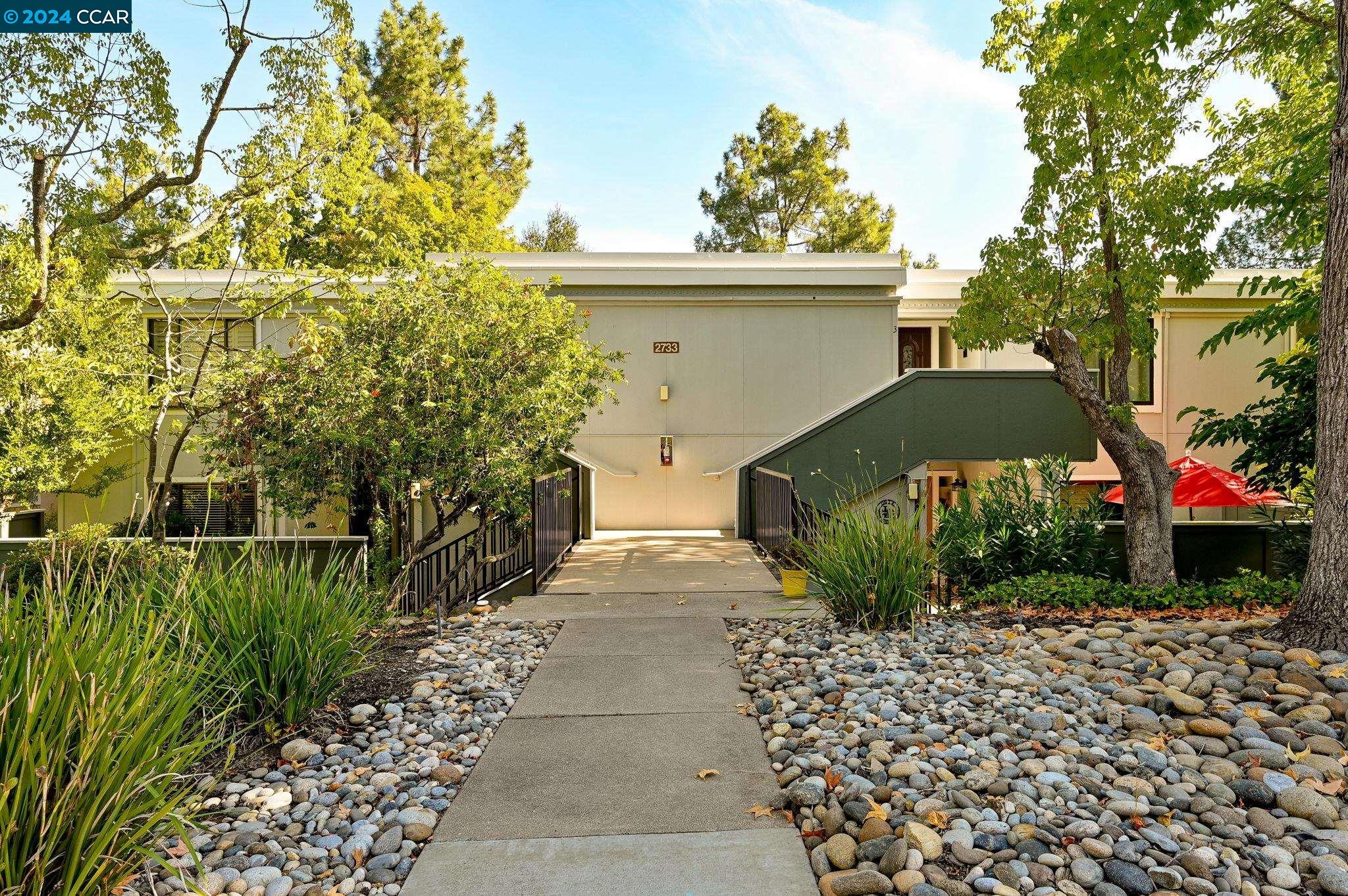 2733 Pine Knoll Drive # 2