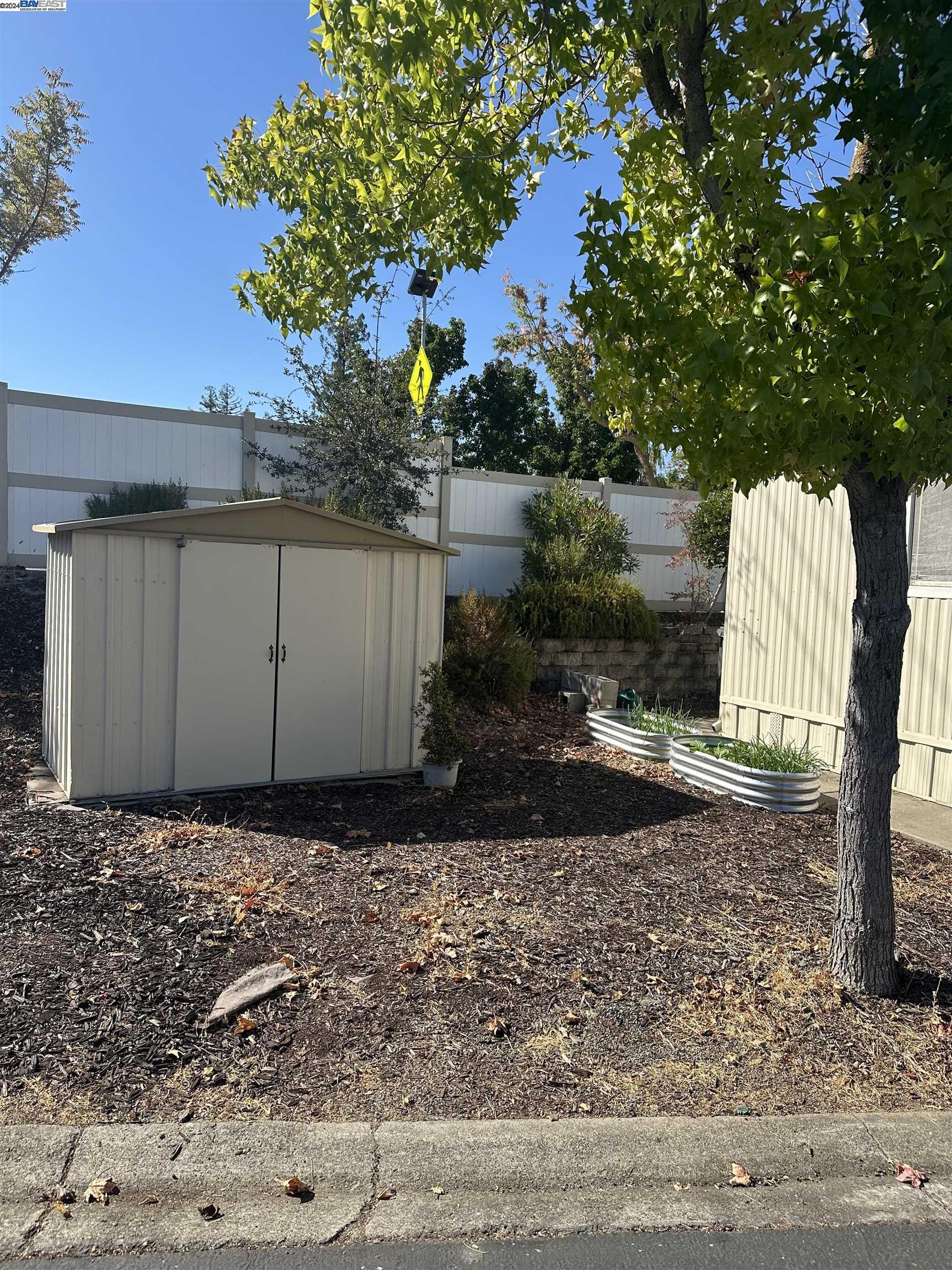 3263 Vineyard Ave SPC 83 SPC 83
