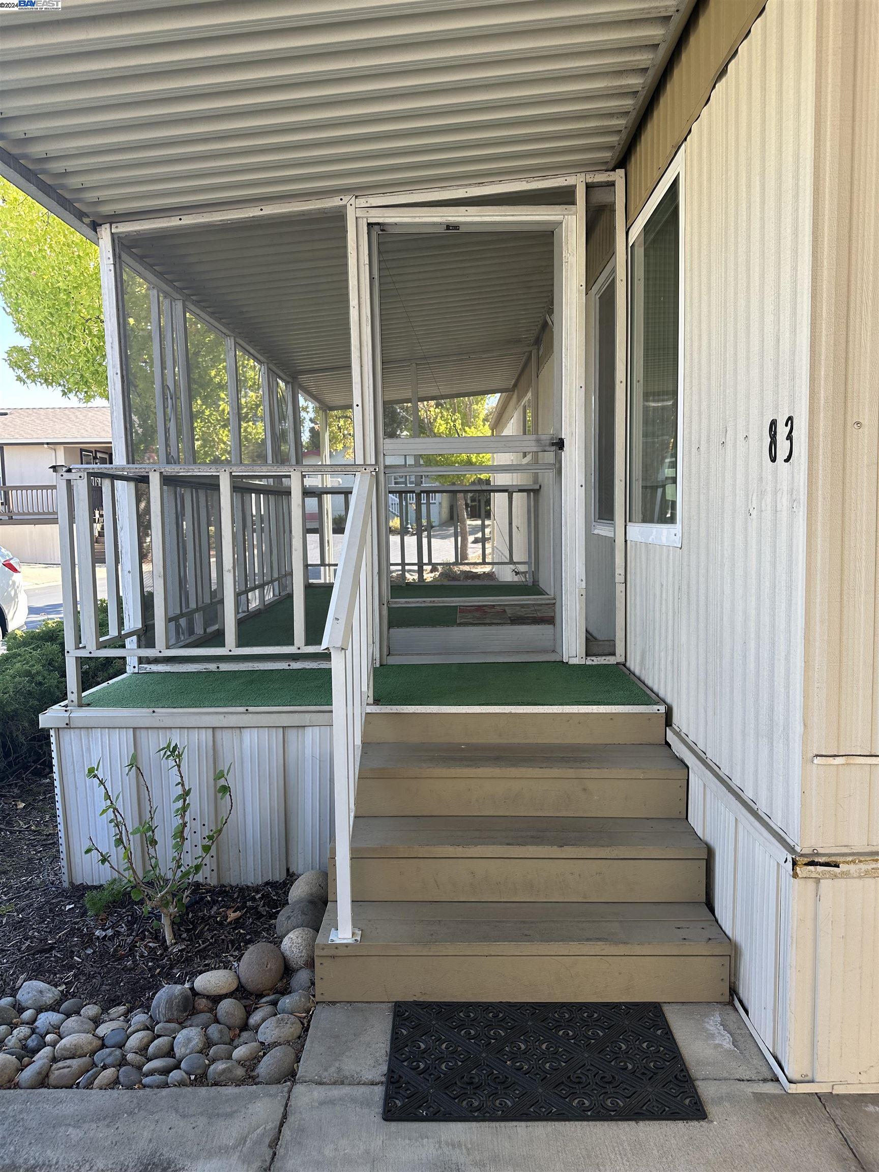 3263 Vineyard Ave SPC 83 SPC 83