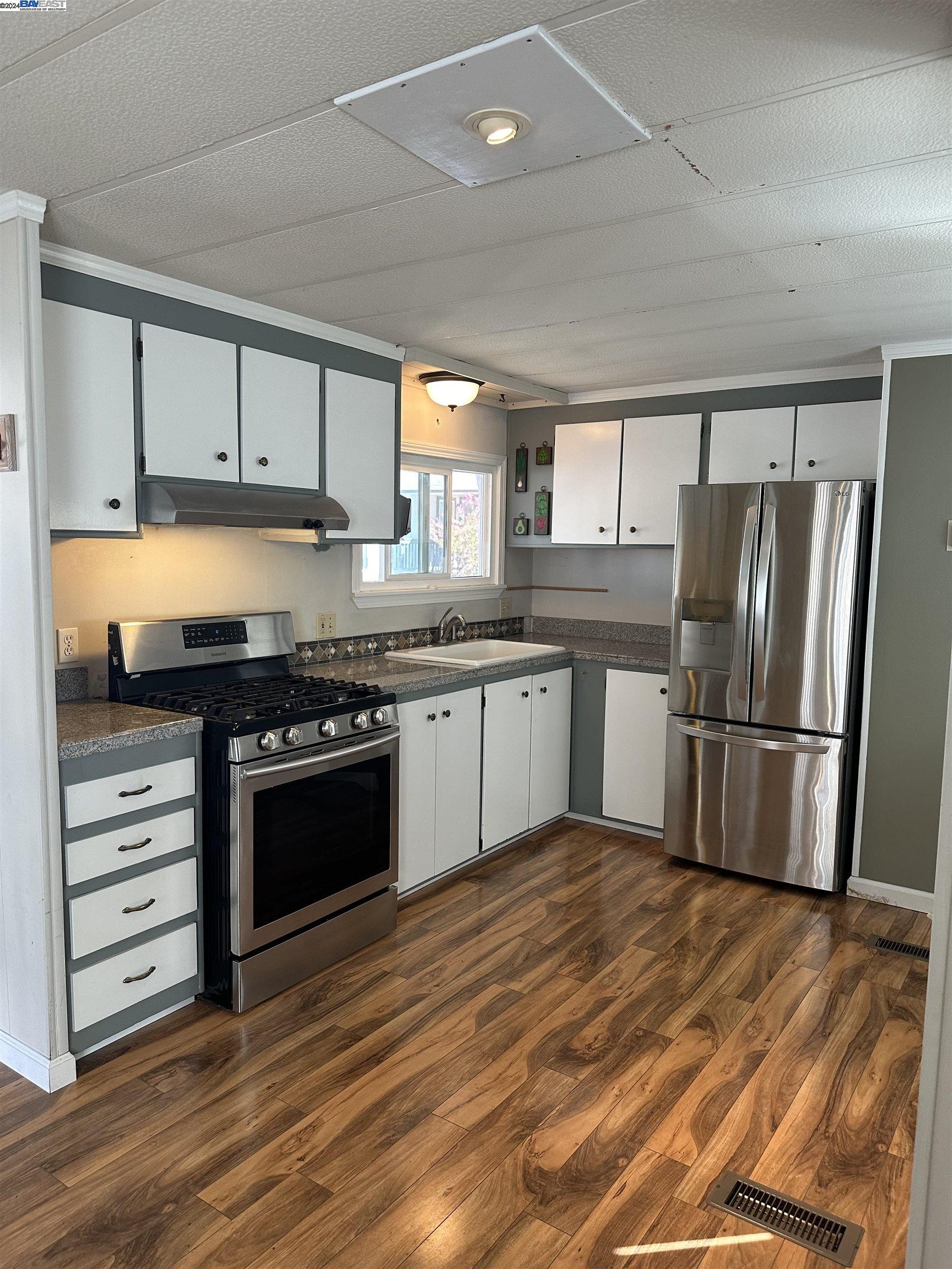 3263 Vineyard Ave SPC 83 SPC 83
