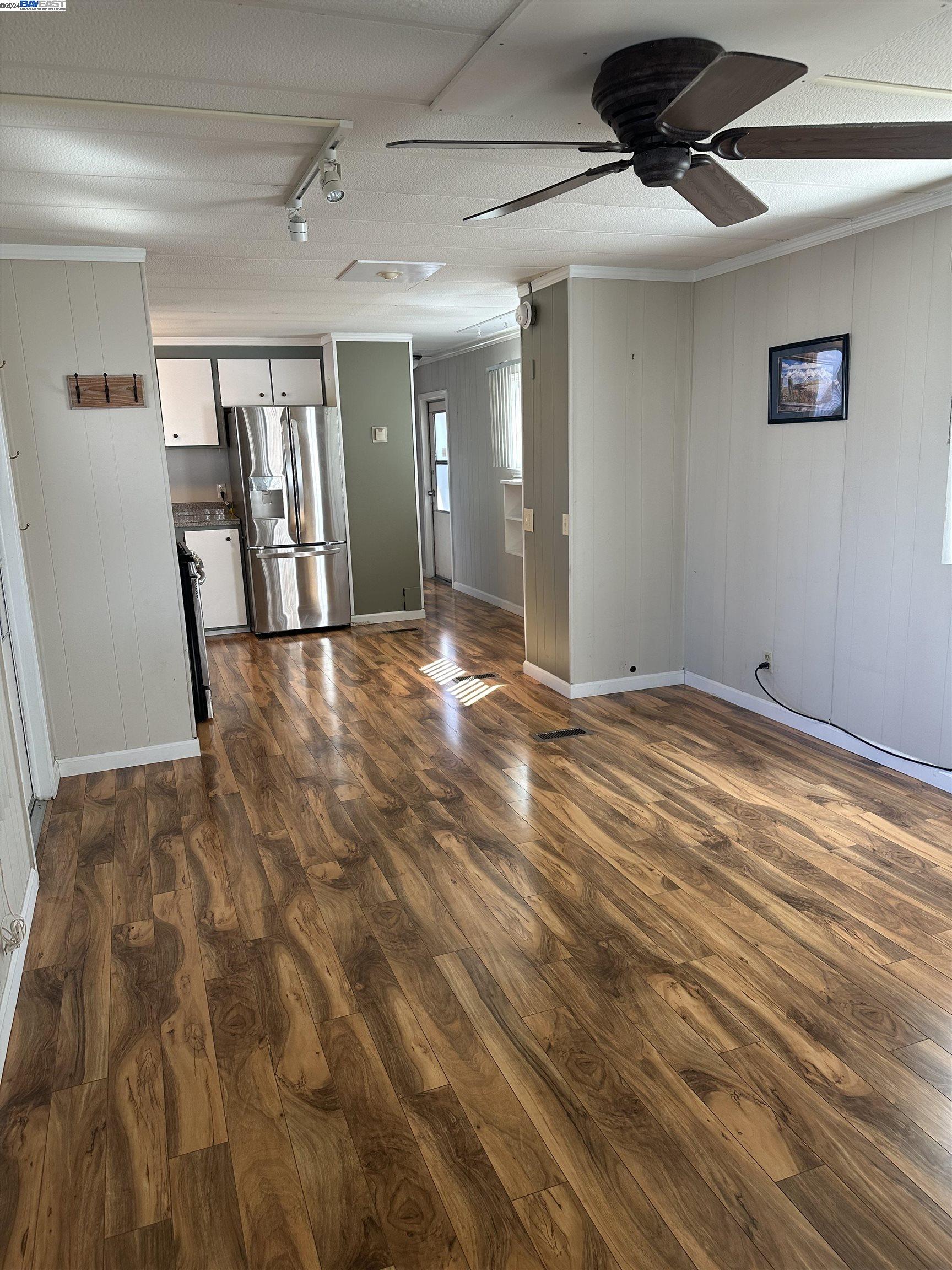 3263 Vineyard Ave SPC 83 SPC 83