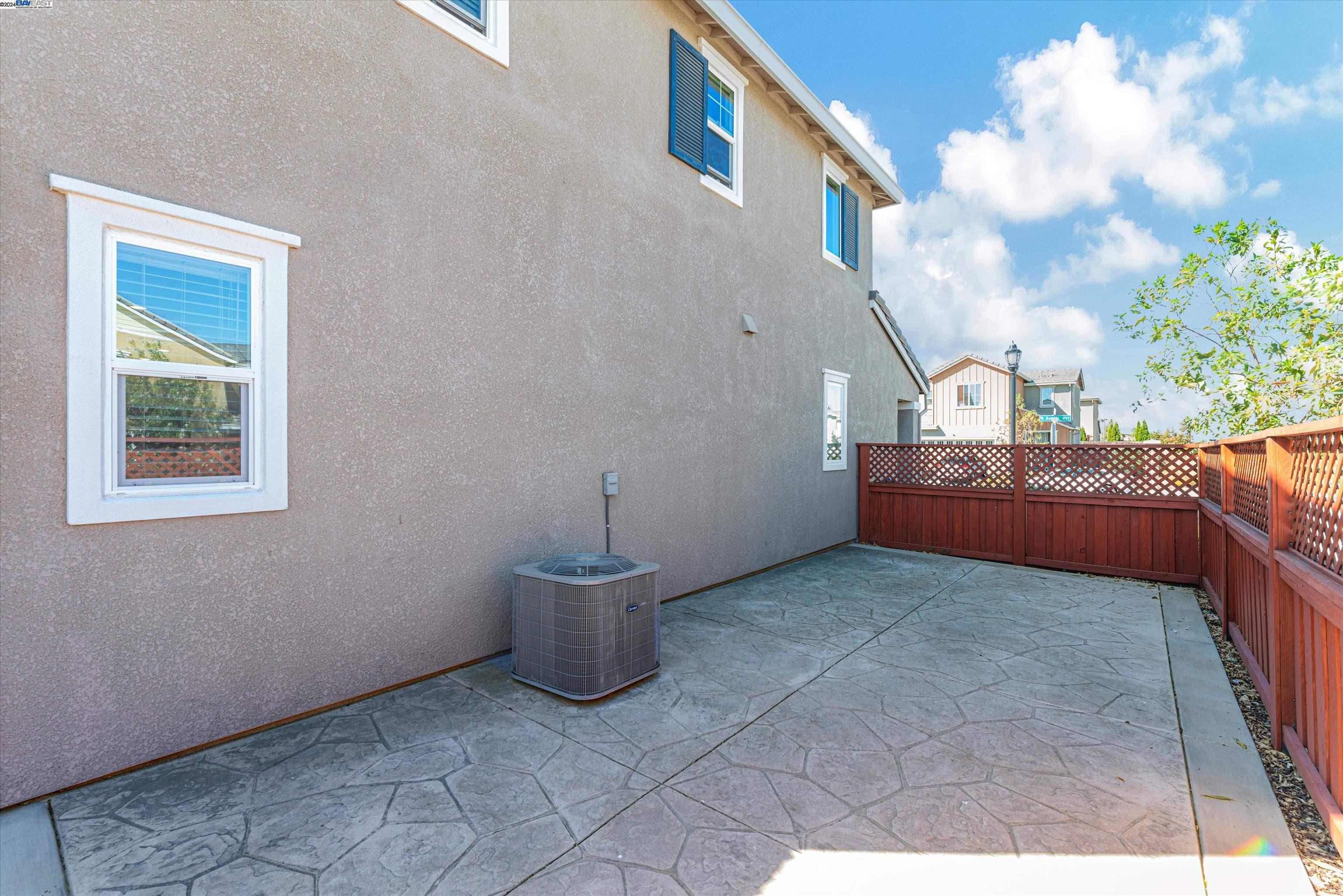 486 Avanti Way