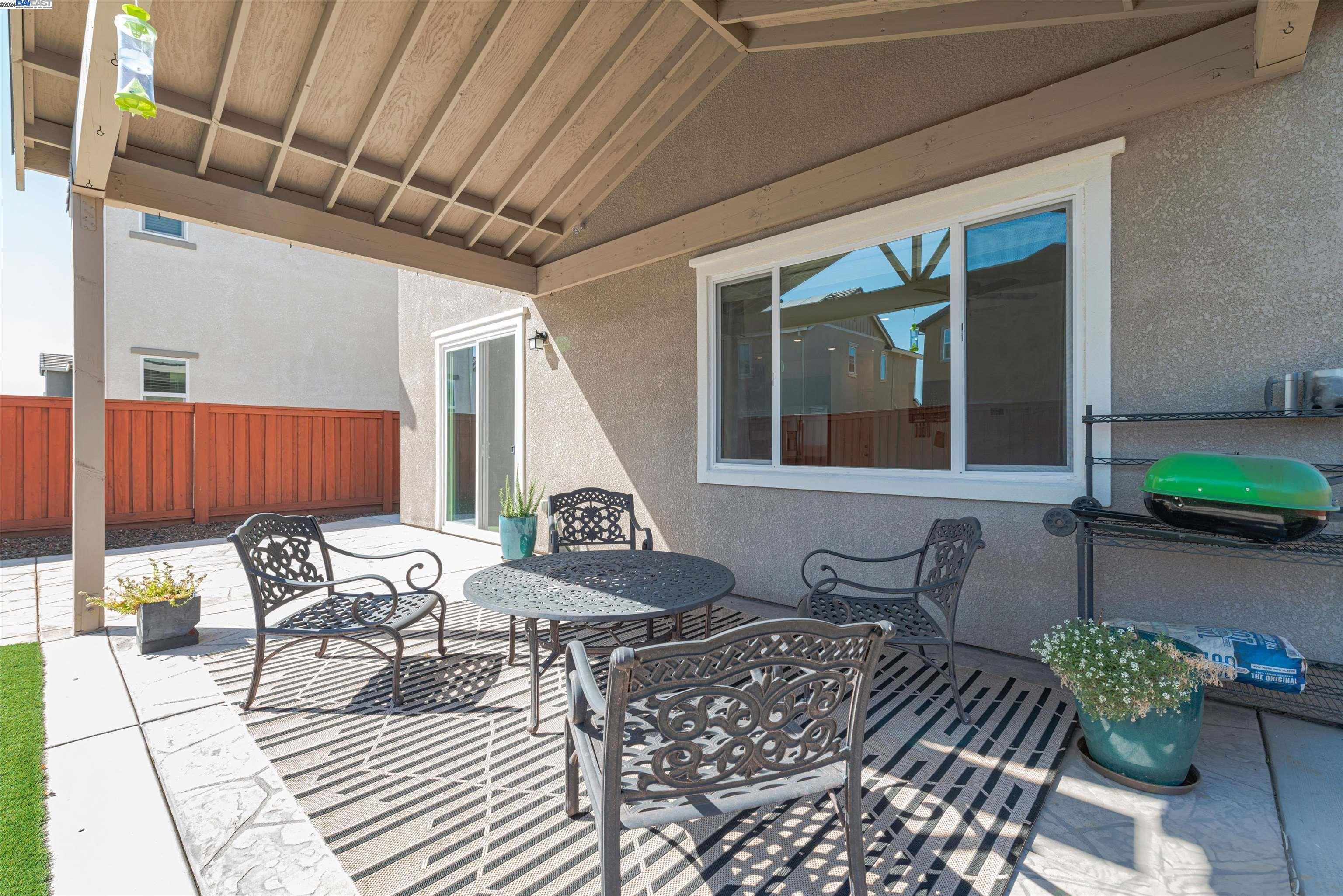 486 Avanti Way