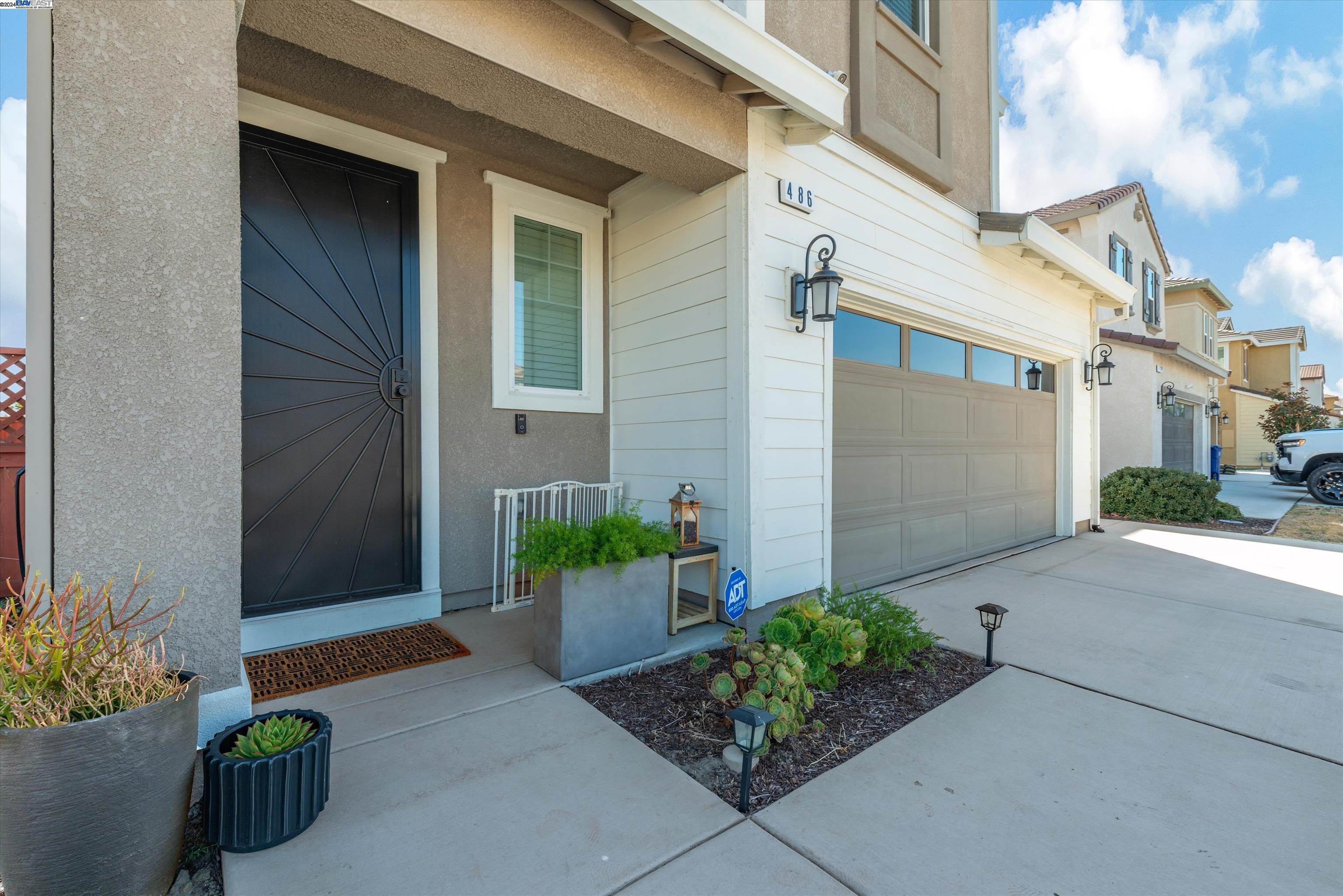486 Avanti Way