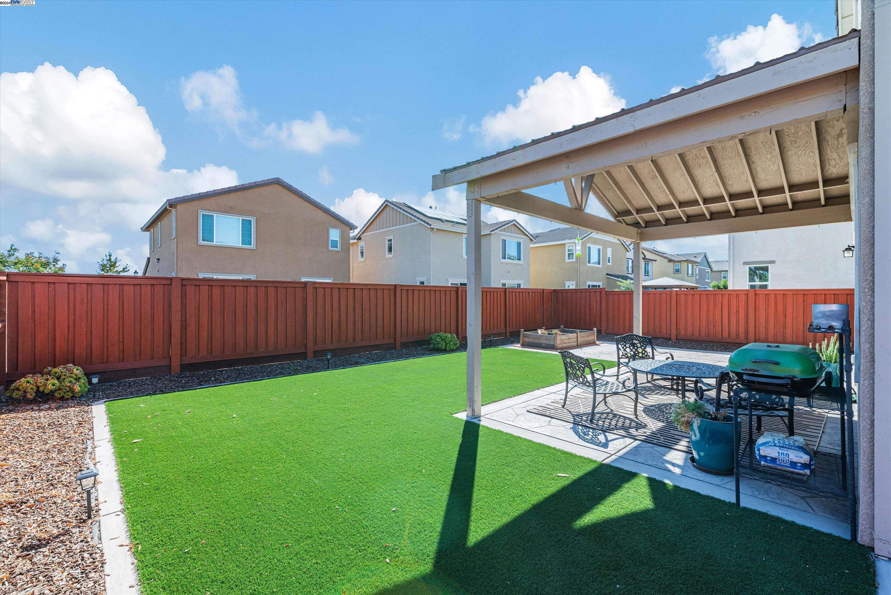 486 Avanti Way