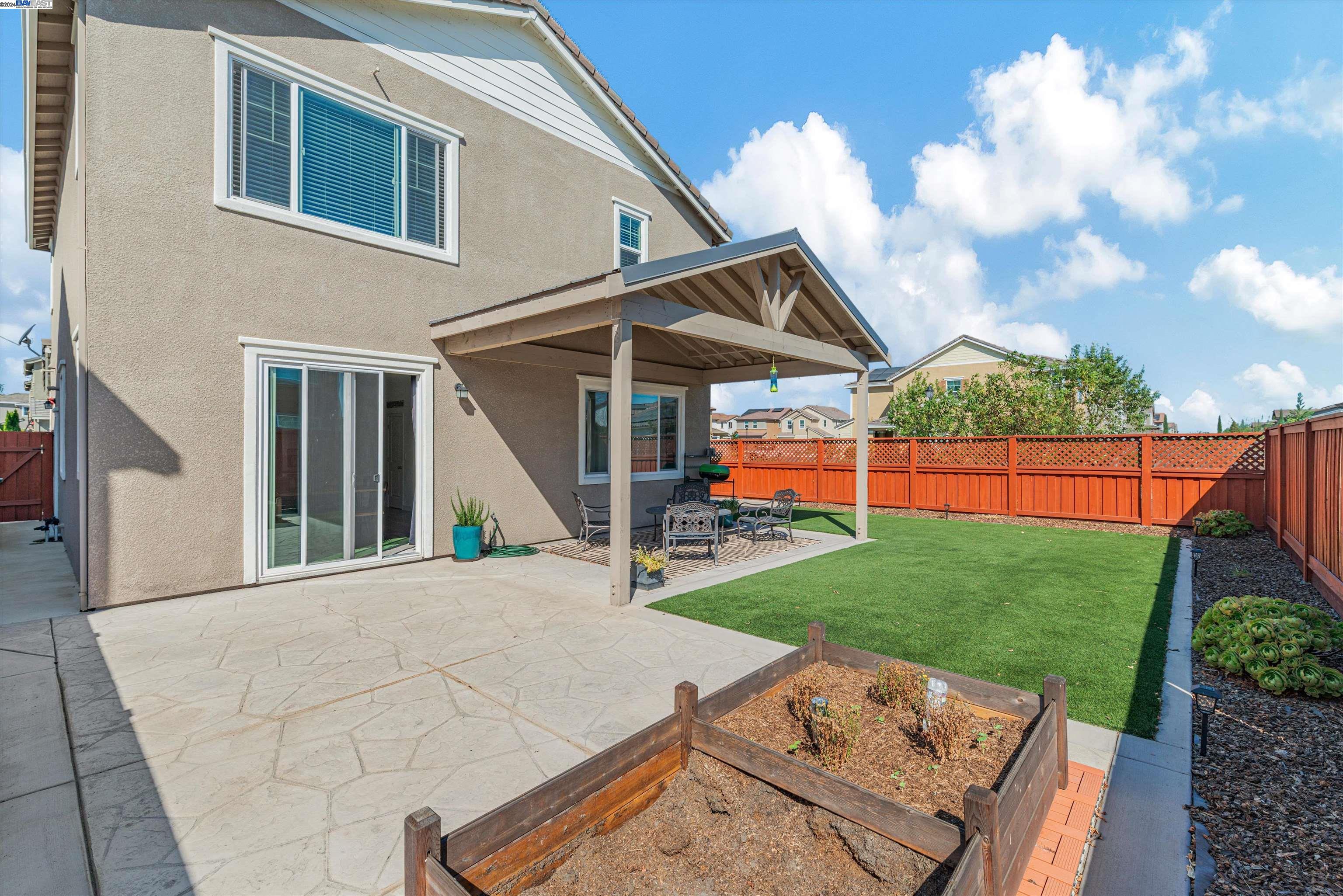 486 Avanti Way