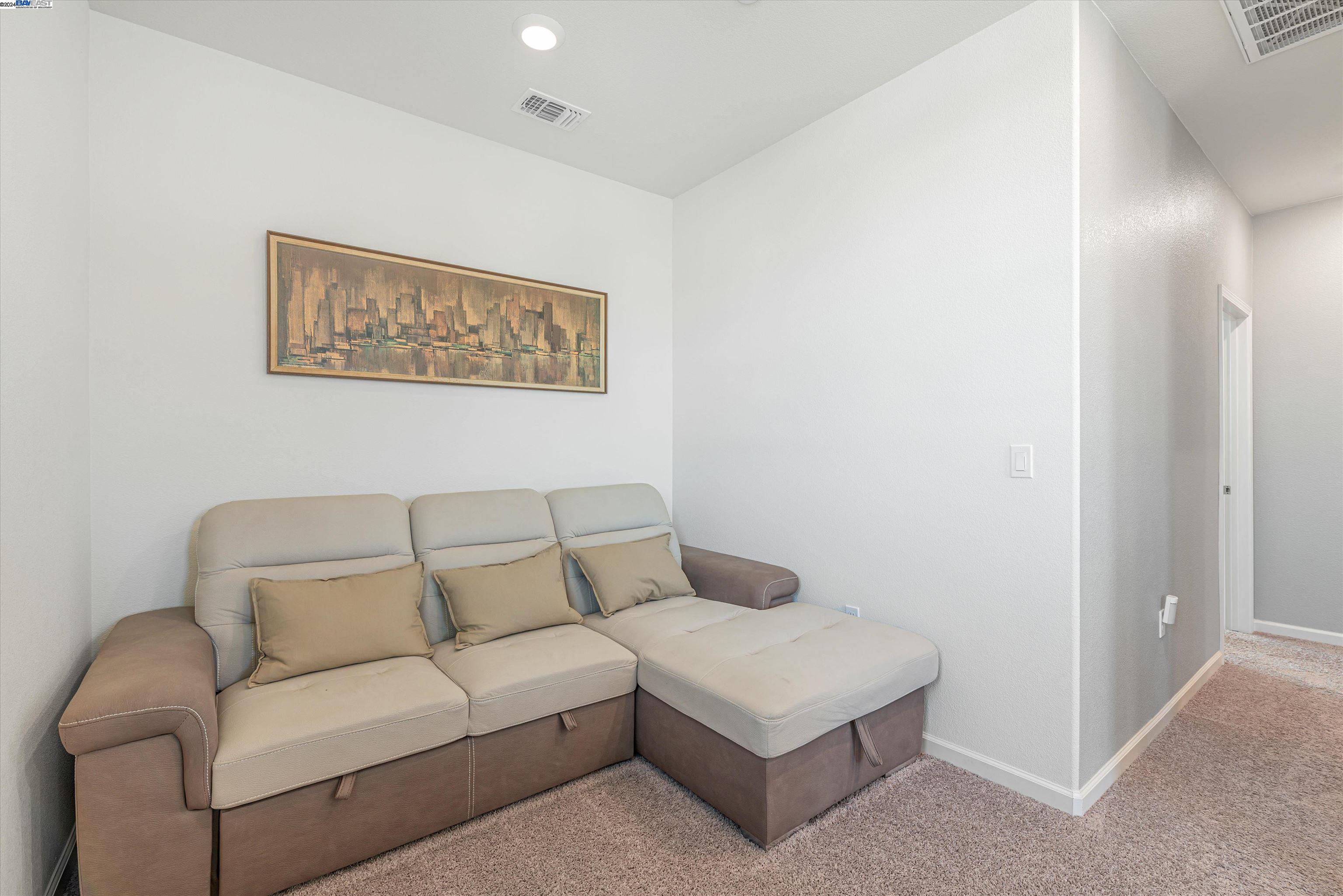 486 Avanti Way