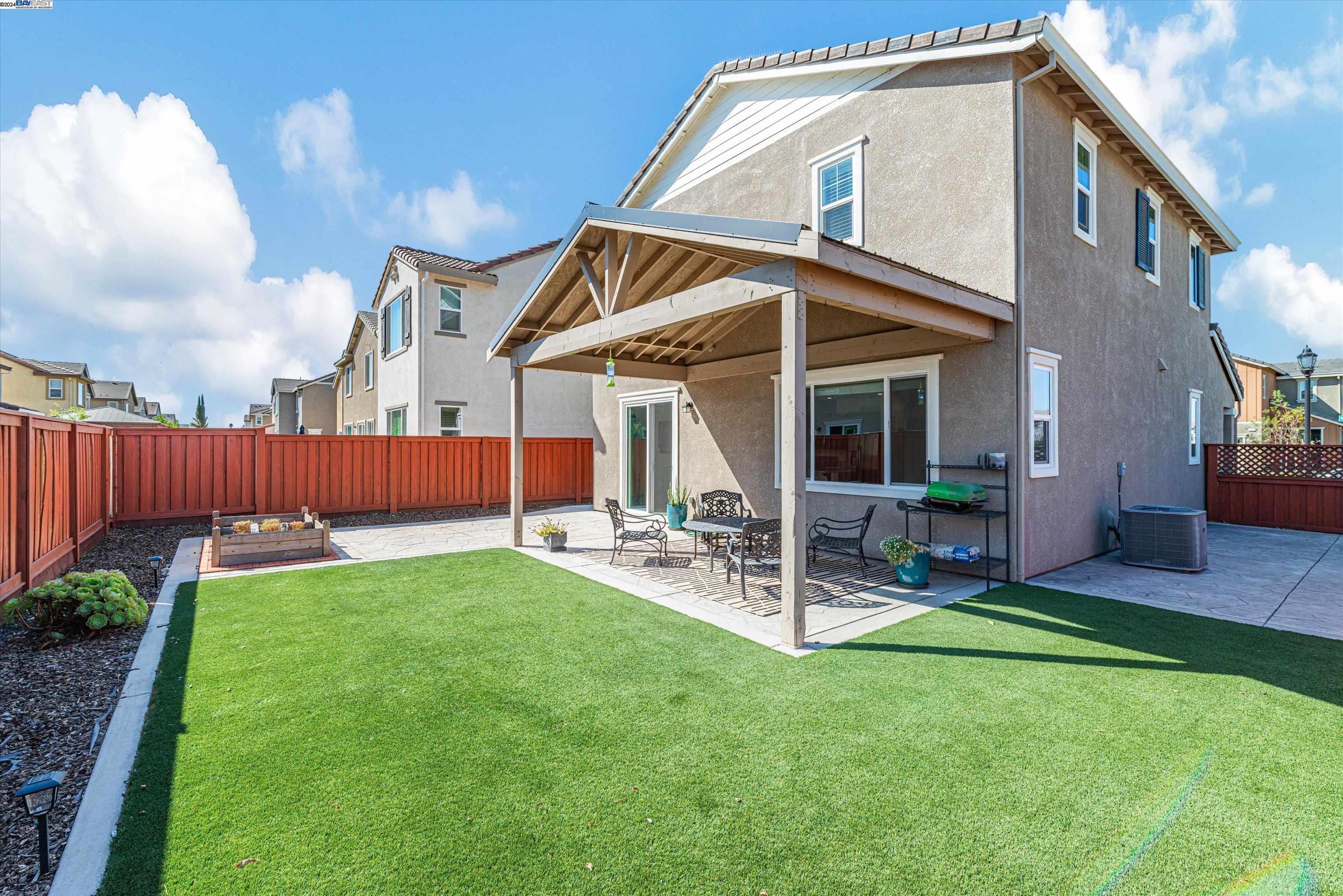 486 Avanti Way