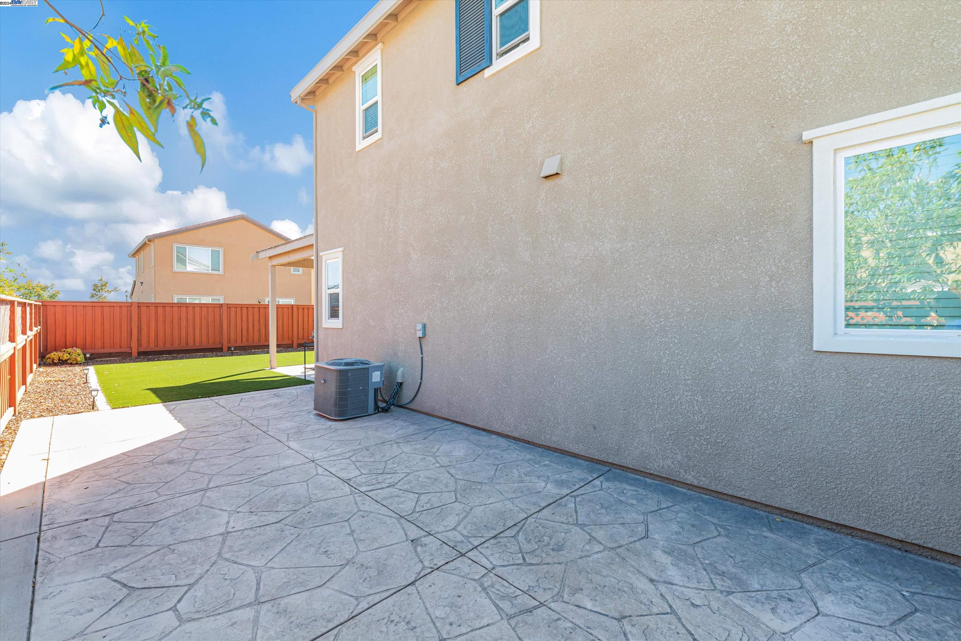 486 Avanti Way