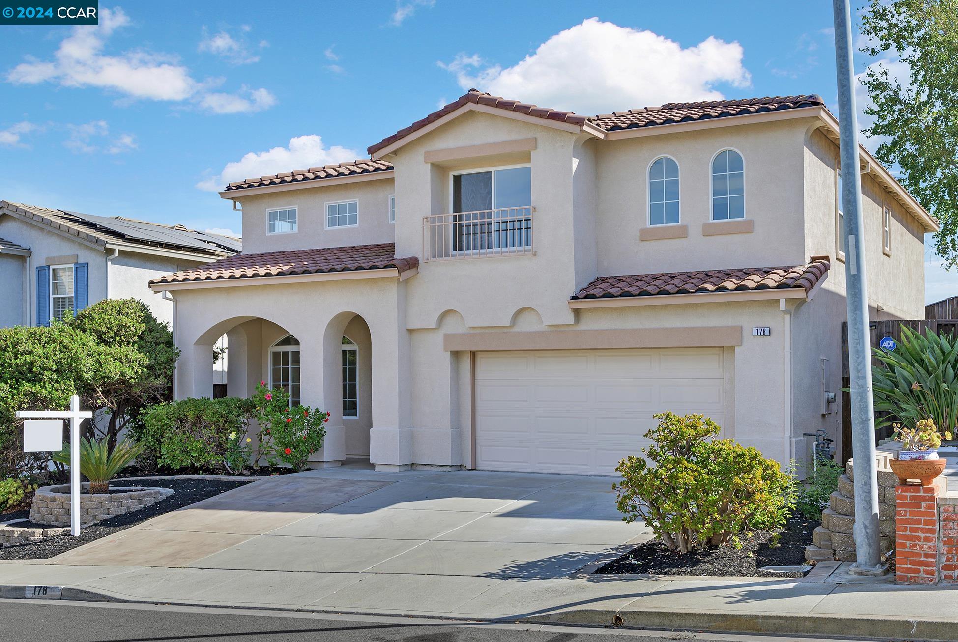178 San Tomas Dr