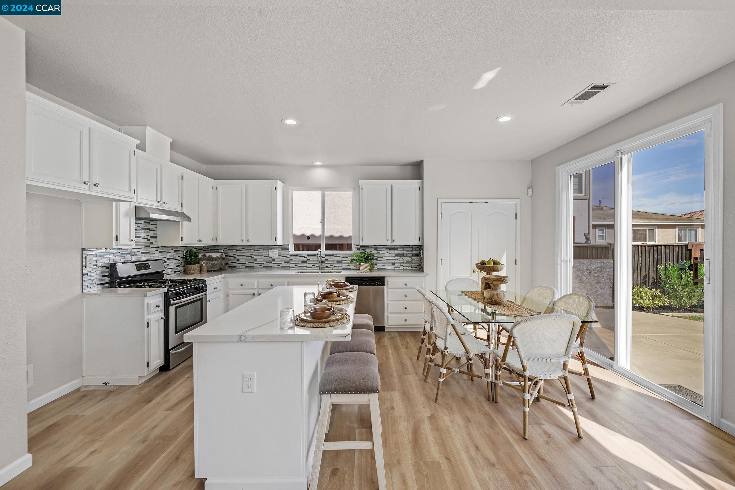 178 San Tomas Dr